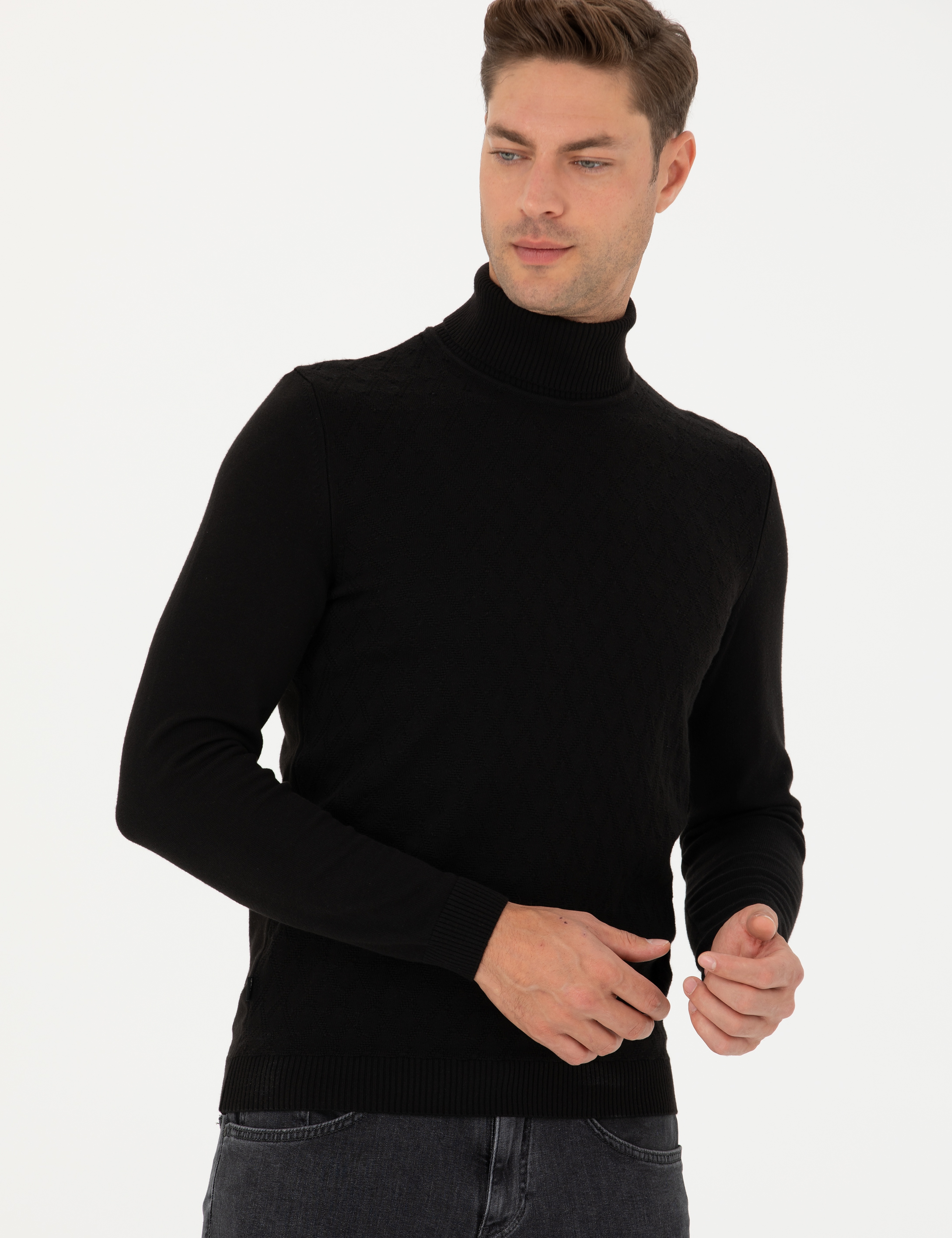 Siyah Slim Fit Balıkçı Yaka Triko Kazak - Image 3