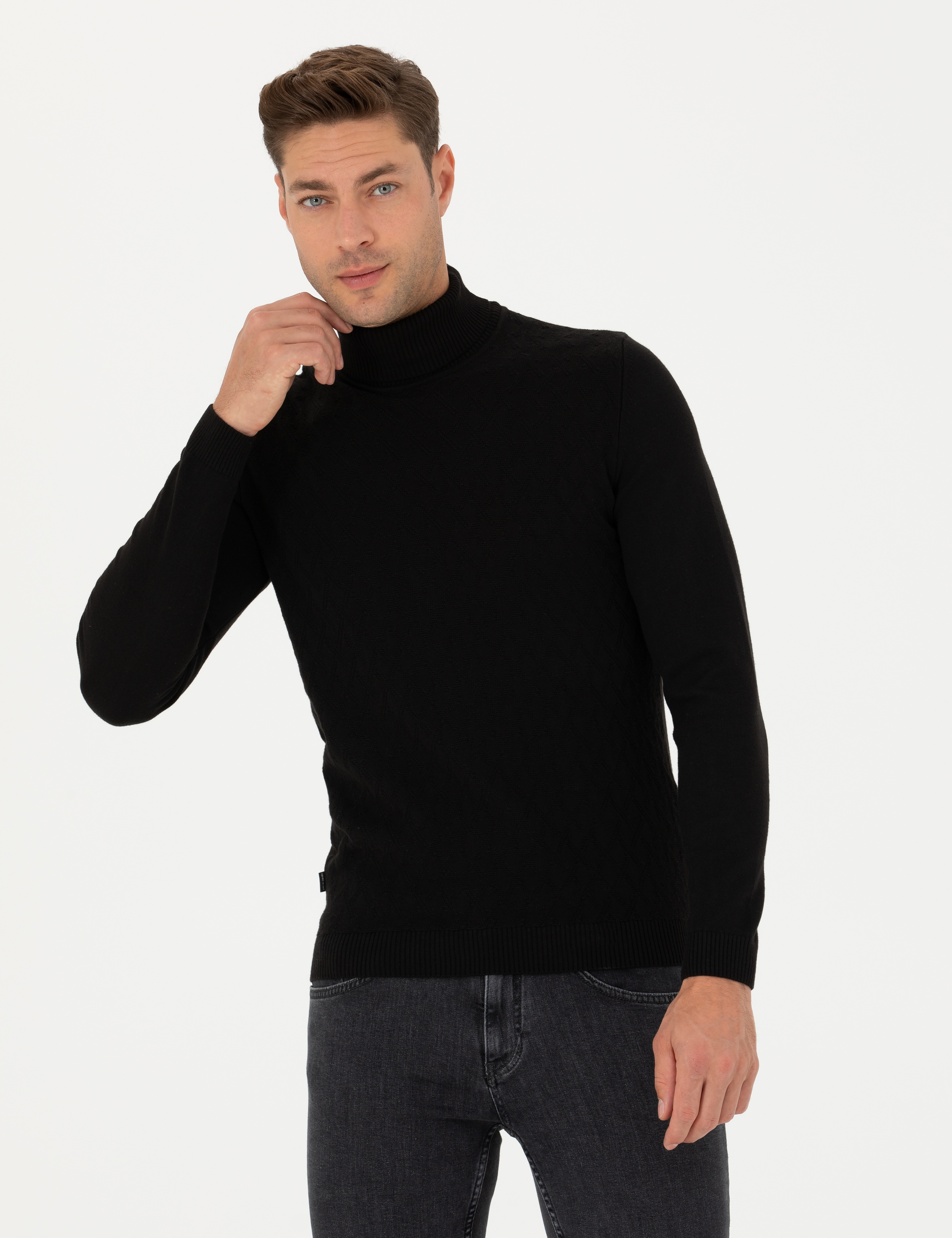 Siyah Slim Fit Balıkçı Yaka Triko Kazak - Image 2