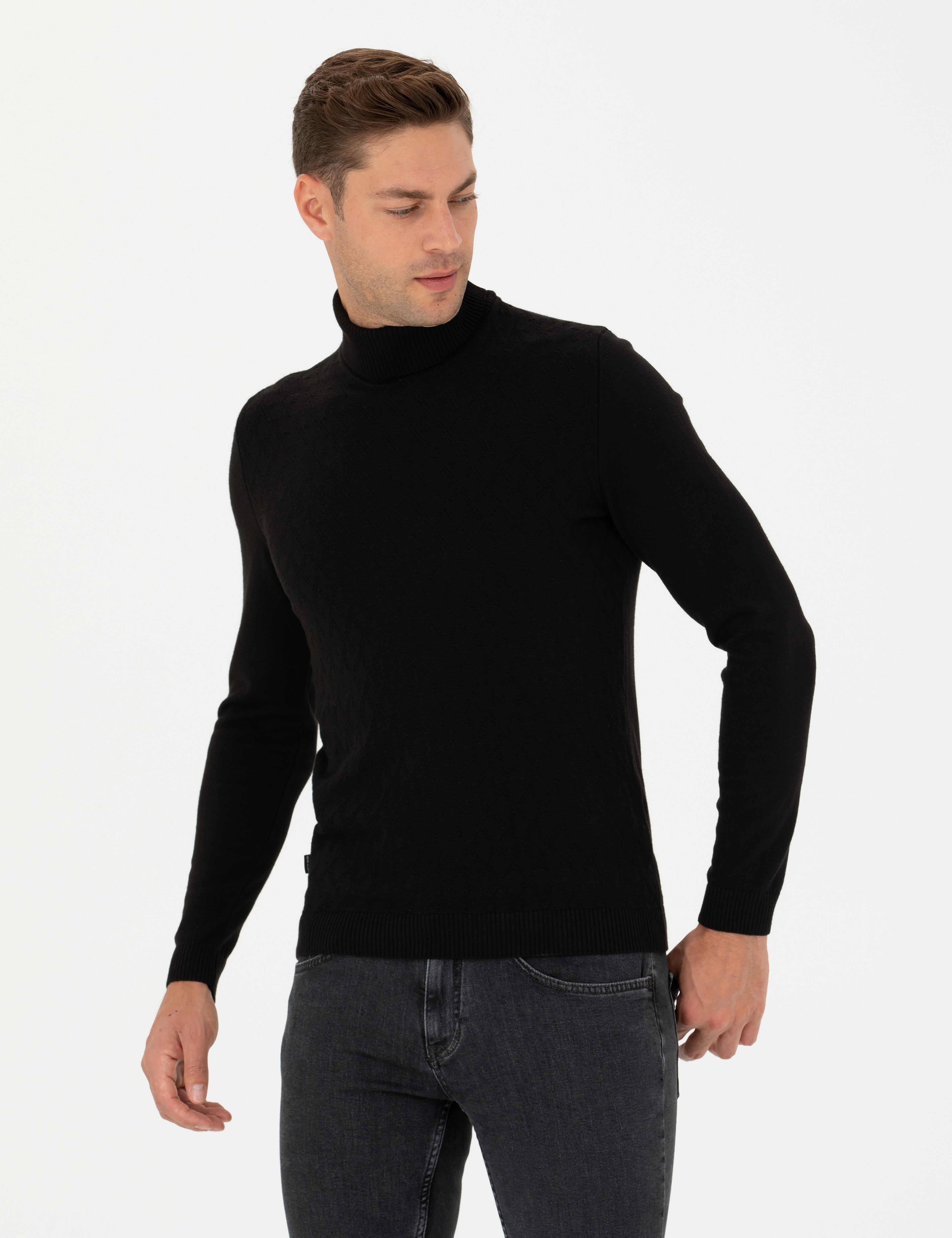 Siyah Slim Fit Balıkçı Yaka Triko Kazak - Image 4
