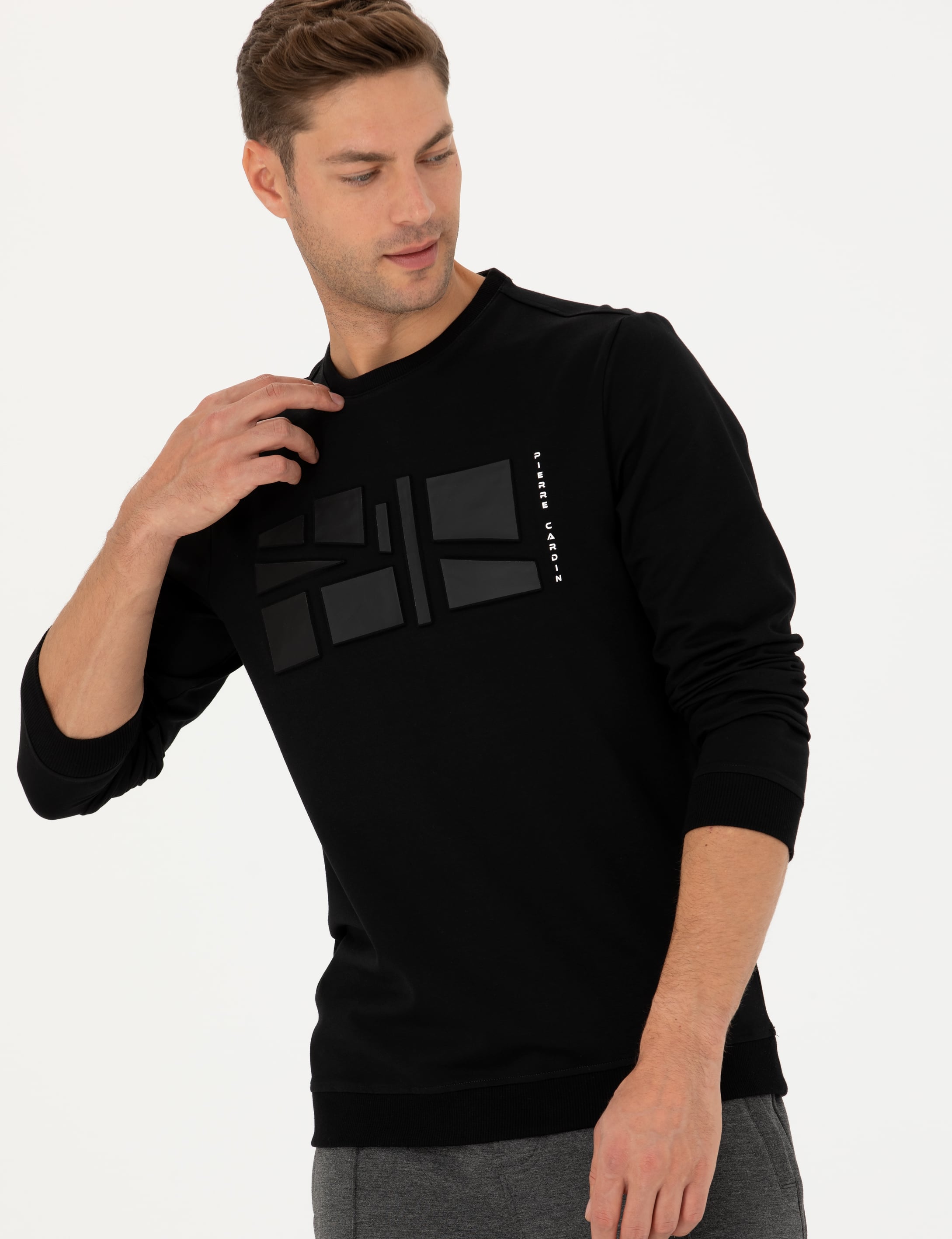 Siyah Regular Fit Sweatshirt - Image 1