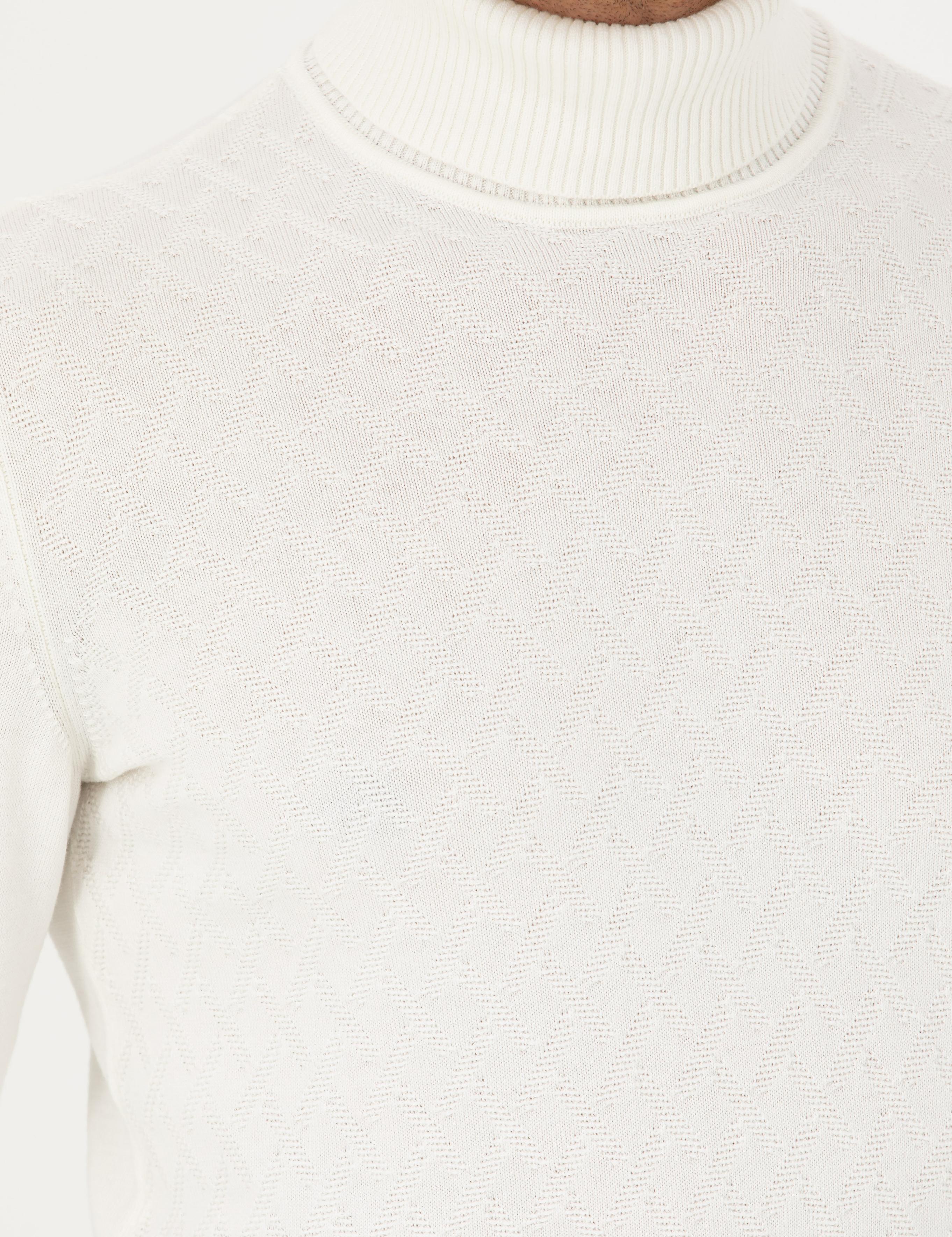 Ekru Slim Fit Balıkçı Yaka Triko Kazak