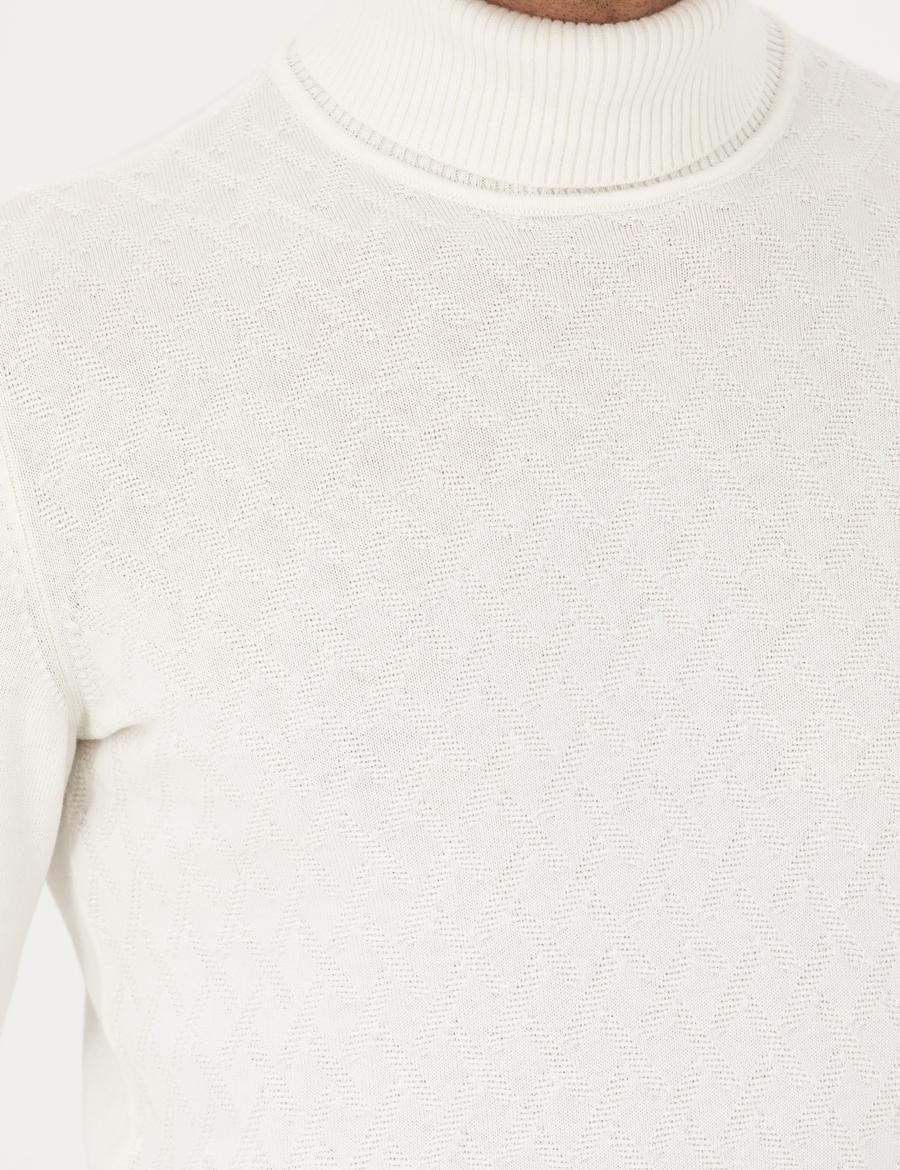 Ekru Slim Fit Balıkçı Yaka Triko Kazak