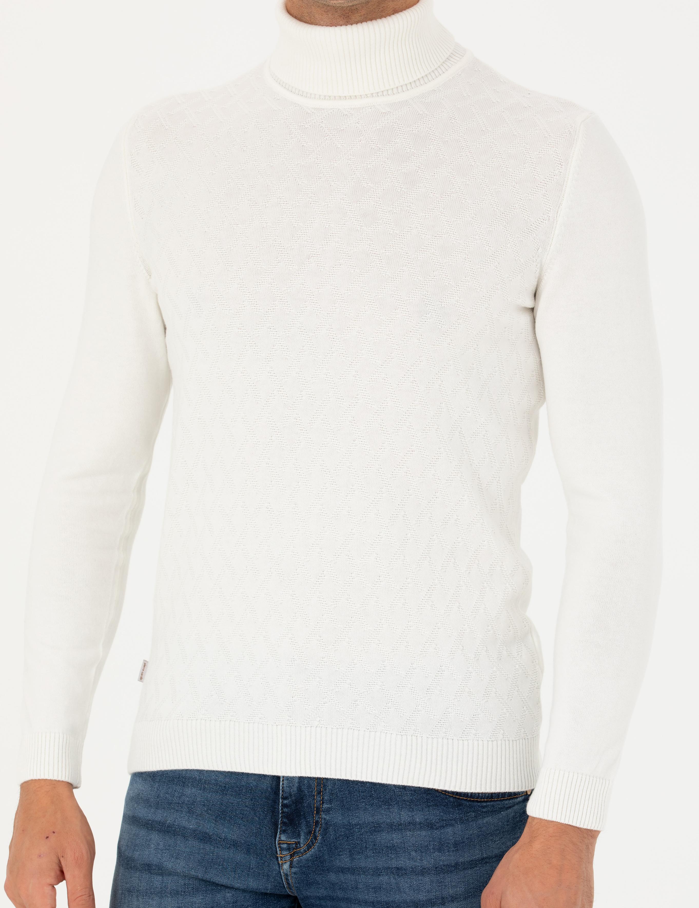 Ekru Slim Fit Balıkçı Yaka Triko Kazak