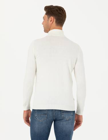 Ekru Slim Fit Balıkçı Yaka Triko Kazak