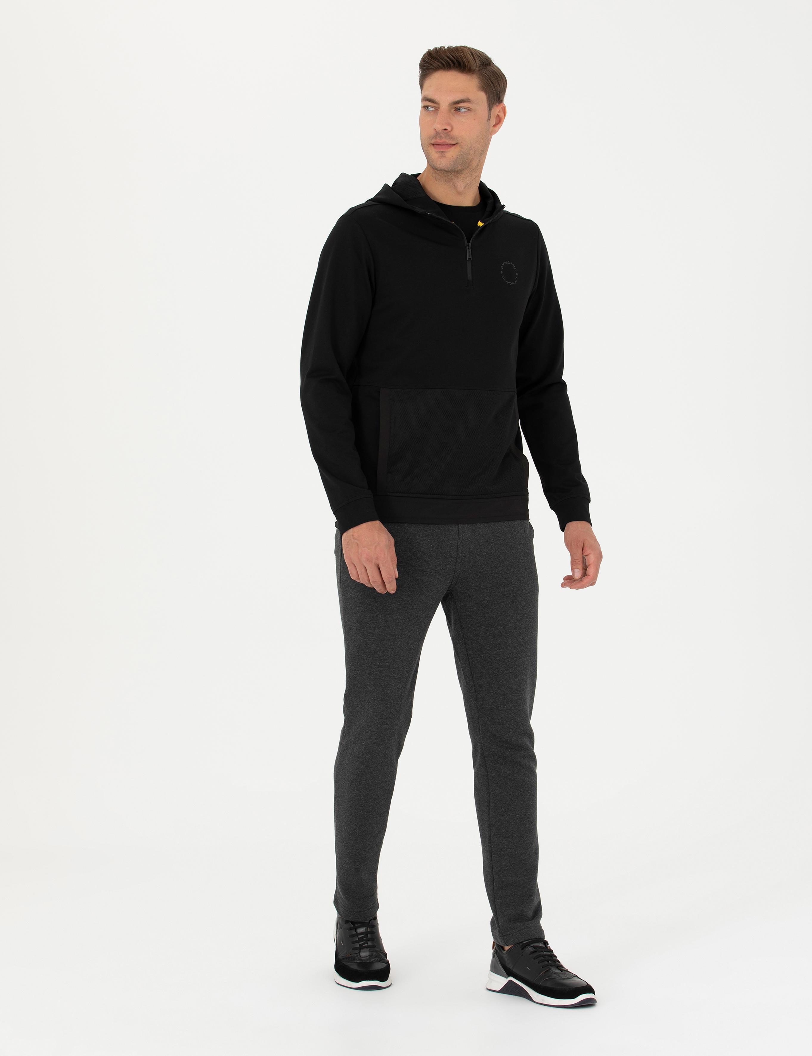 Siyah Regular Fit Kapüşonlu Sweatshirt