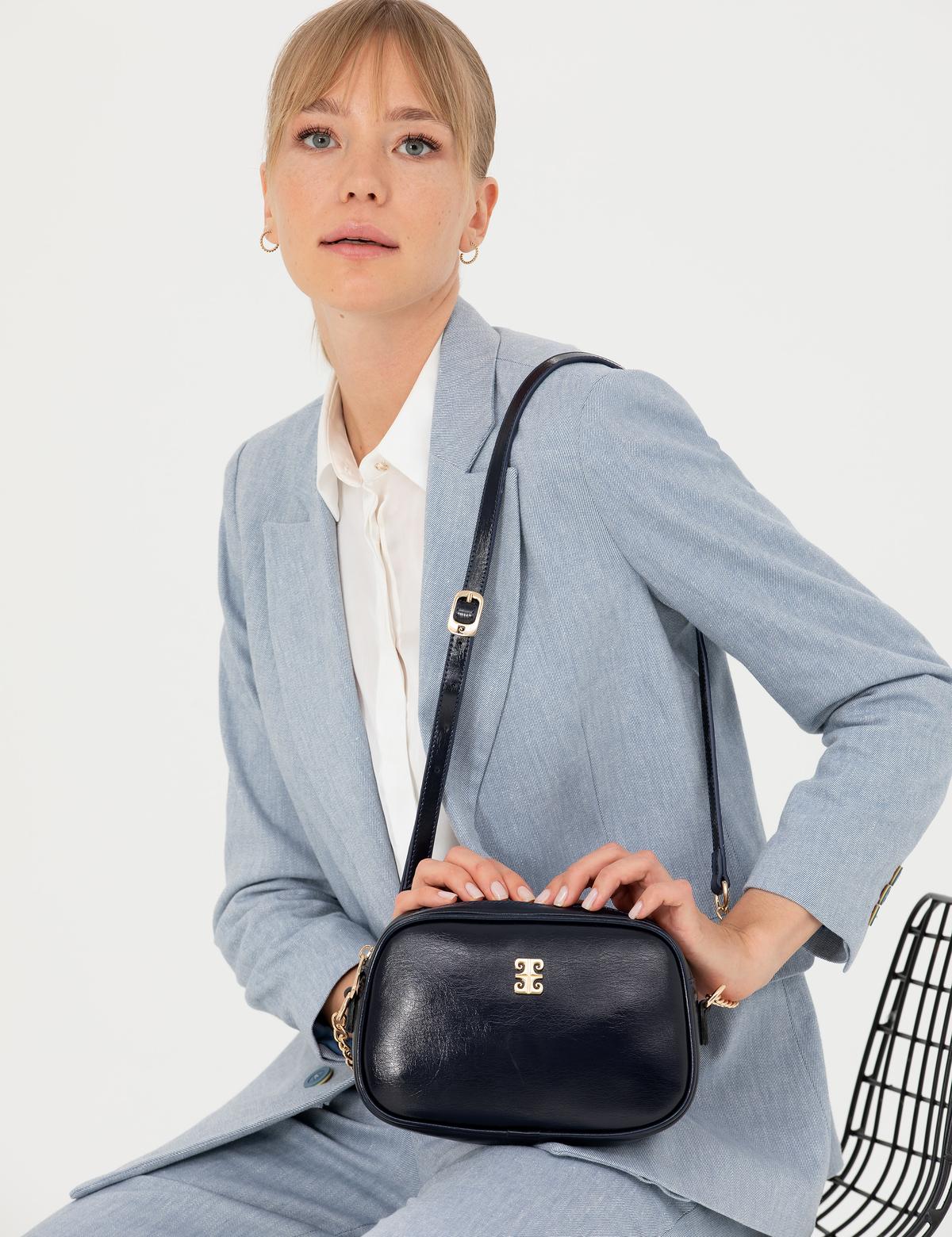 Lacivert Çapraz Çanta