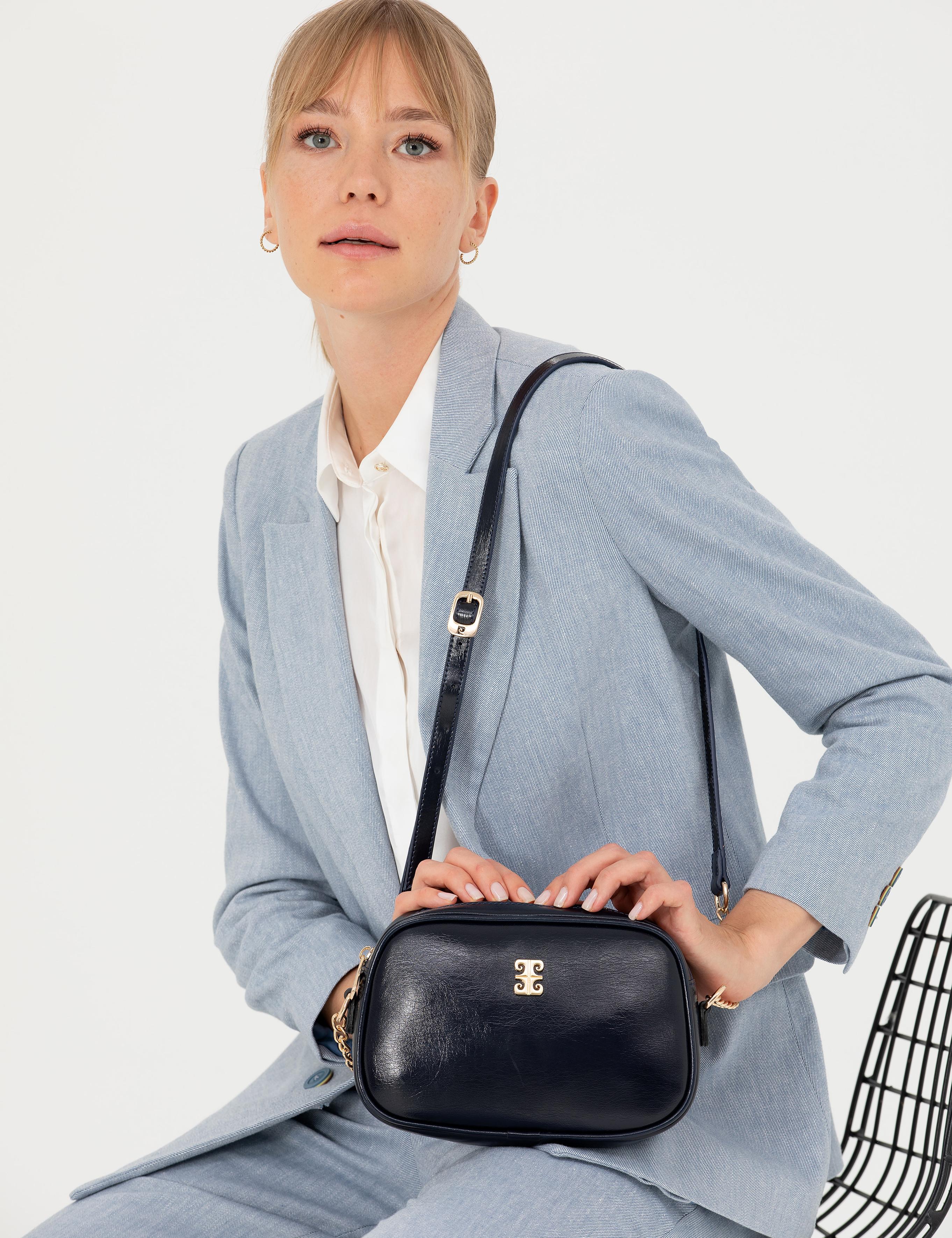 Lacivert Çapraz Çanta