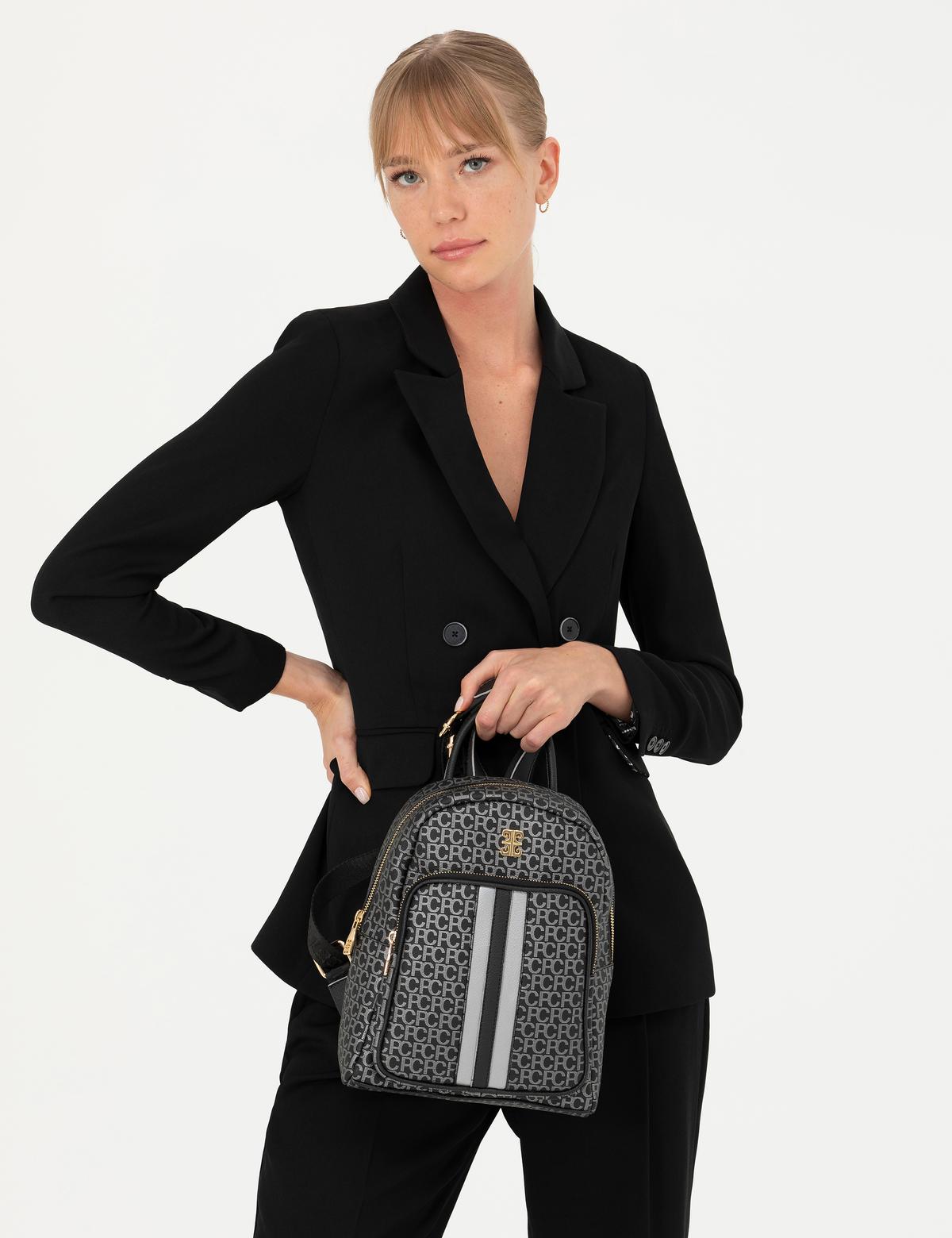 Siyah Sırt Çantası