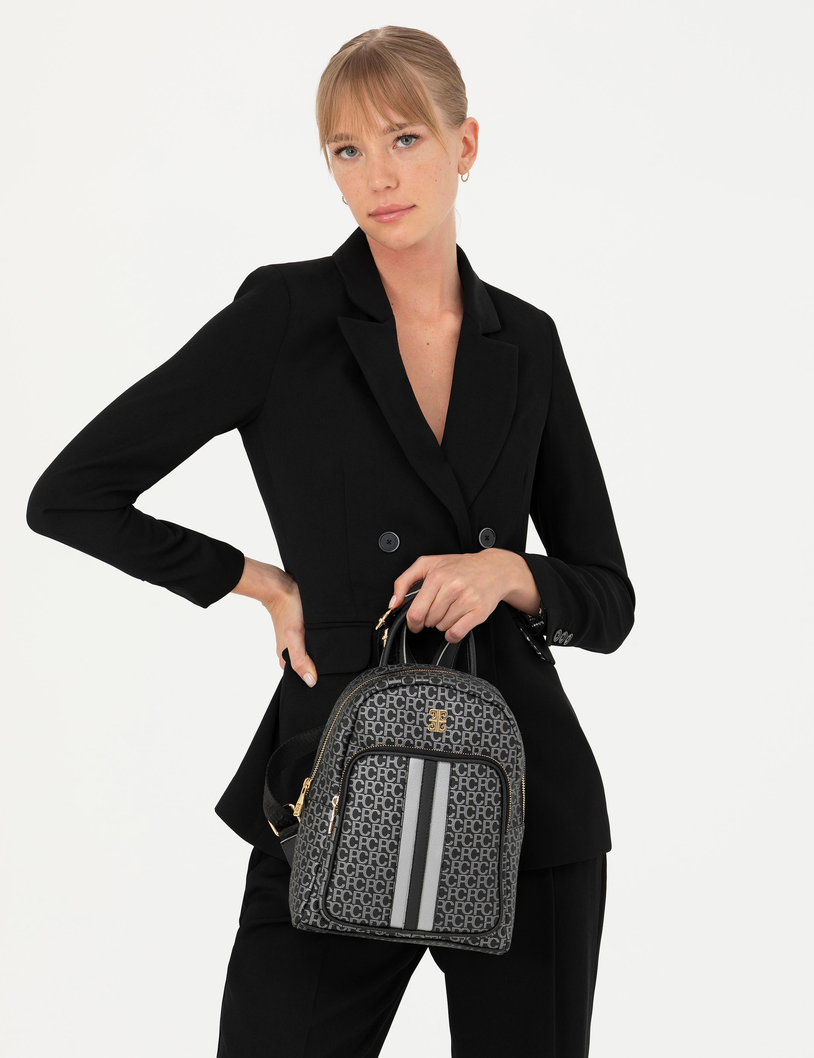 Siyah Sırt Çantası