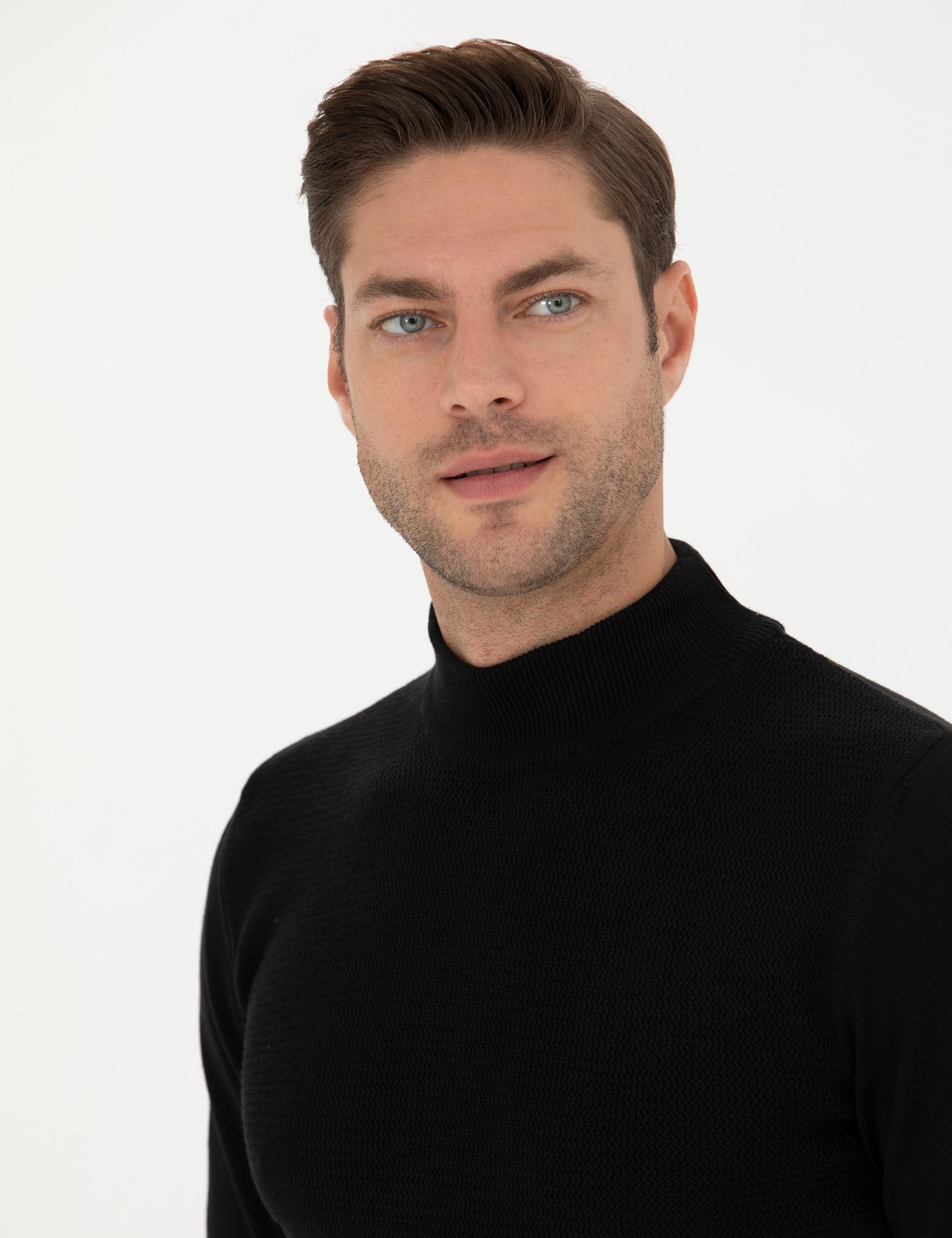 Siyah Slim Fit Yarım Balıkçı Yaka Triko Kazak