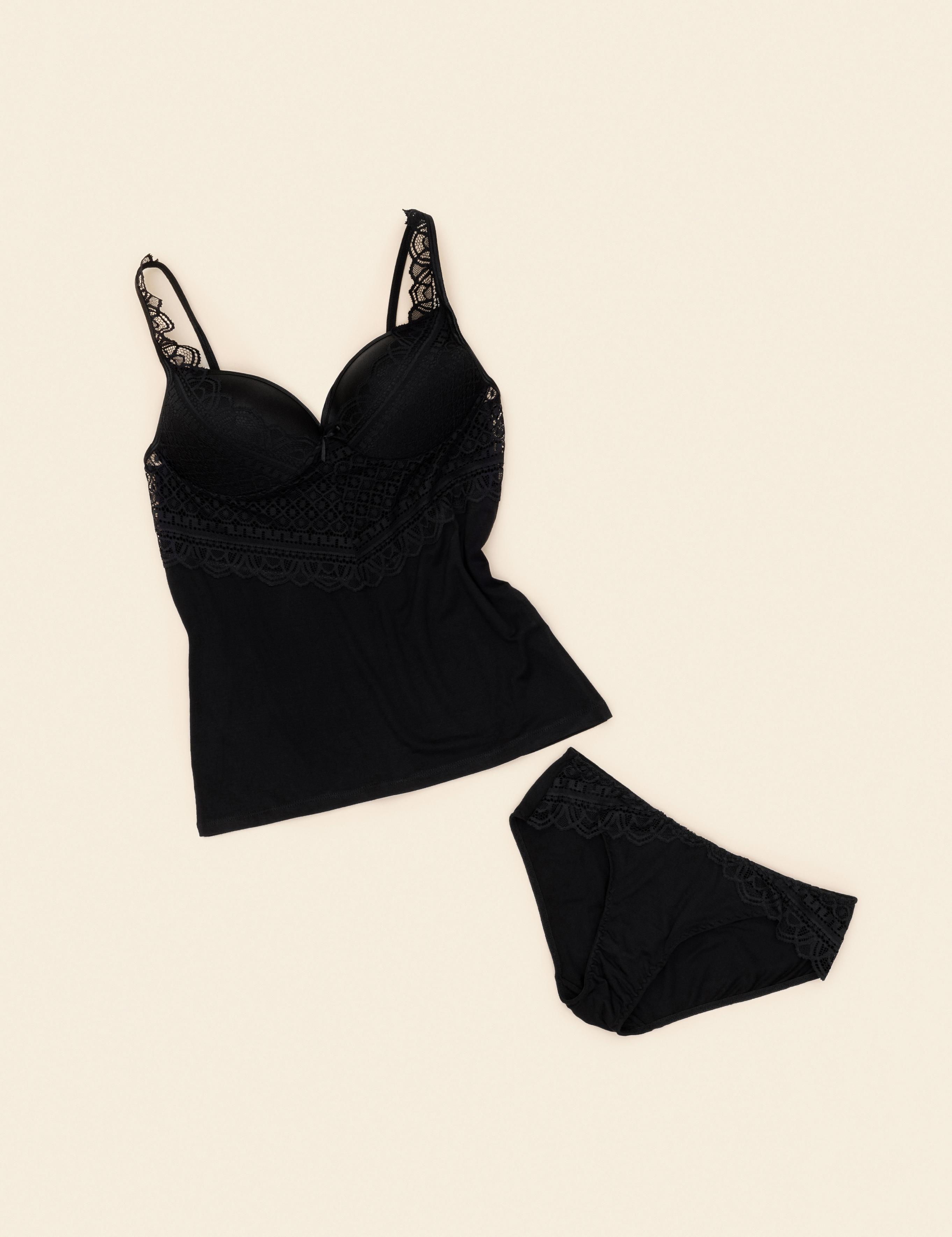 Siyah İç Giyim Takım