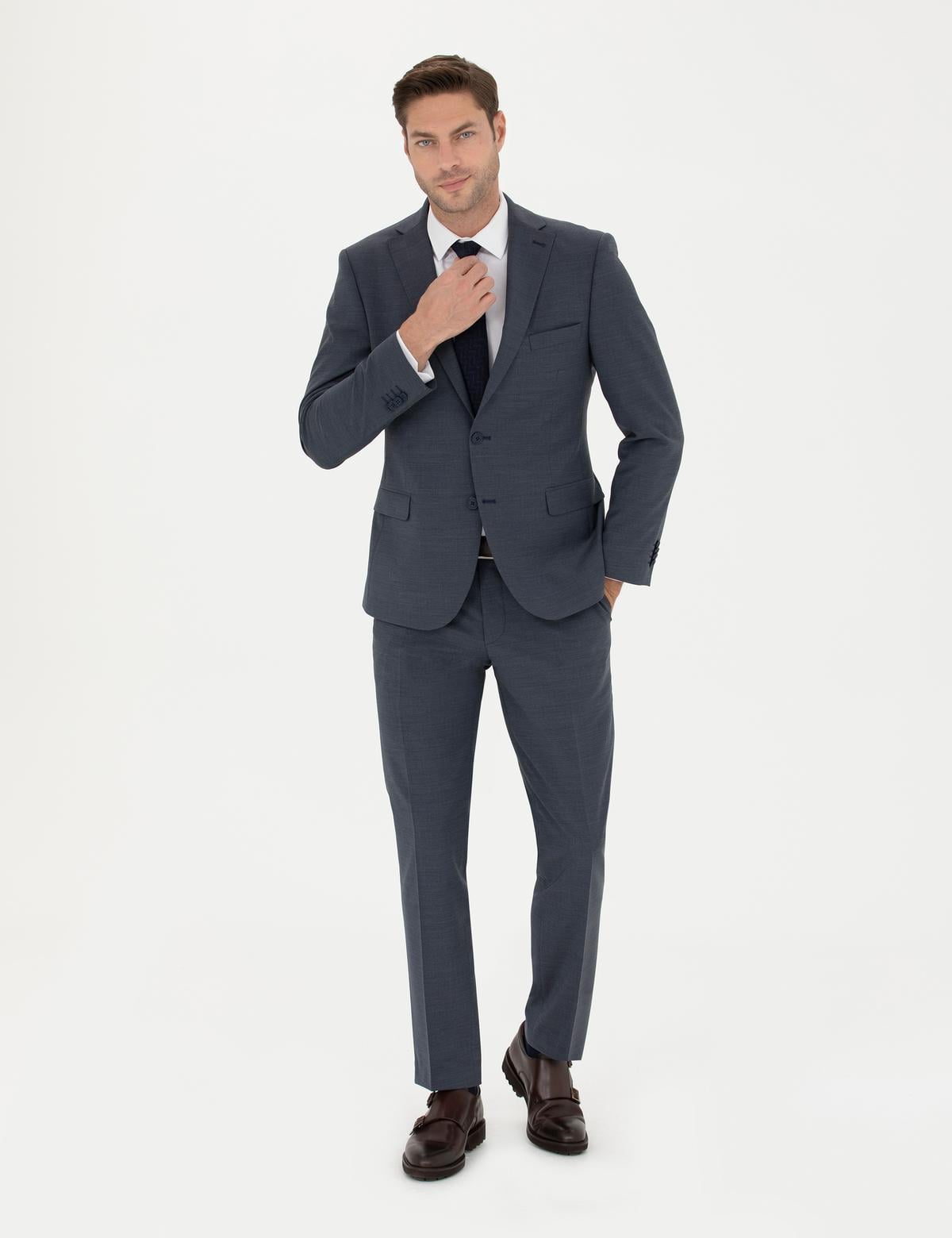 Koyu Mavi Slim Fit Yün Karışımlı Takım Elbise