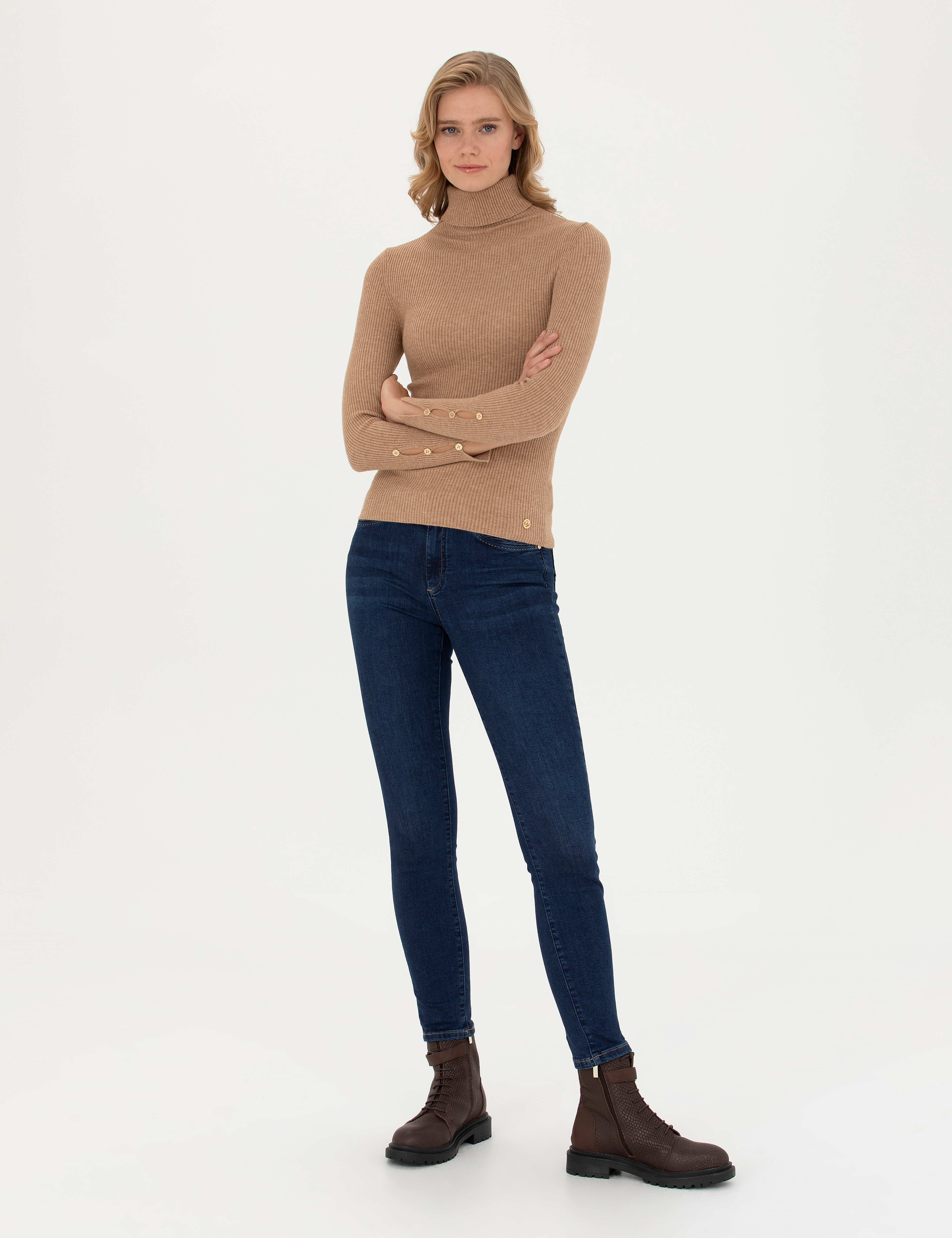 Bej Extra Slim Fit Balıkçı Yaka Kazak