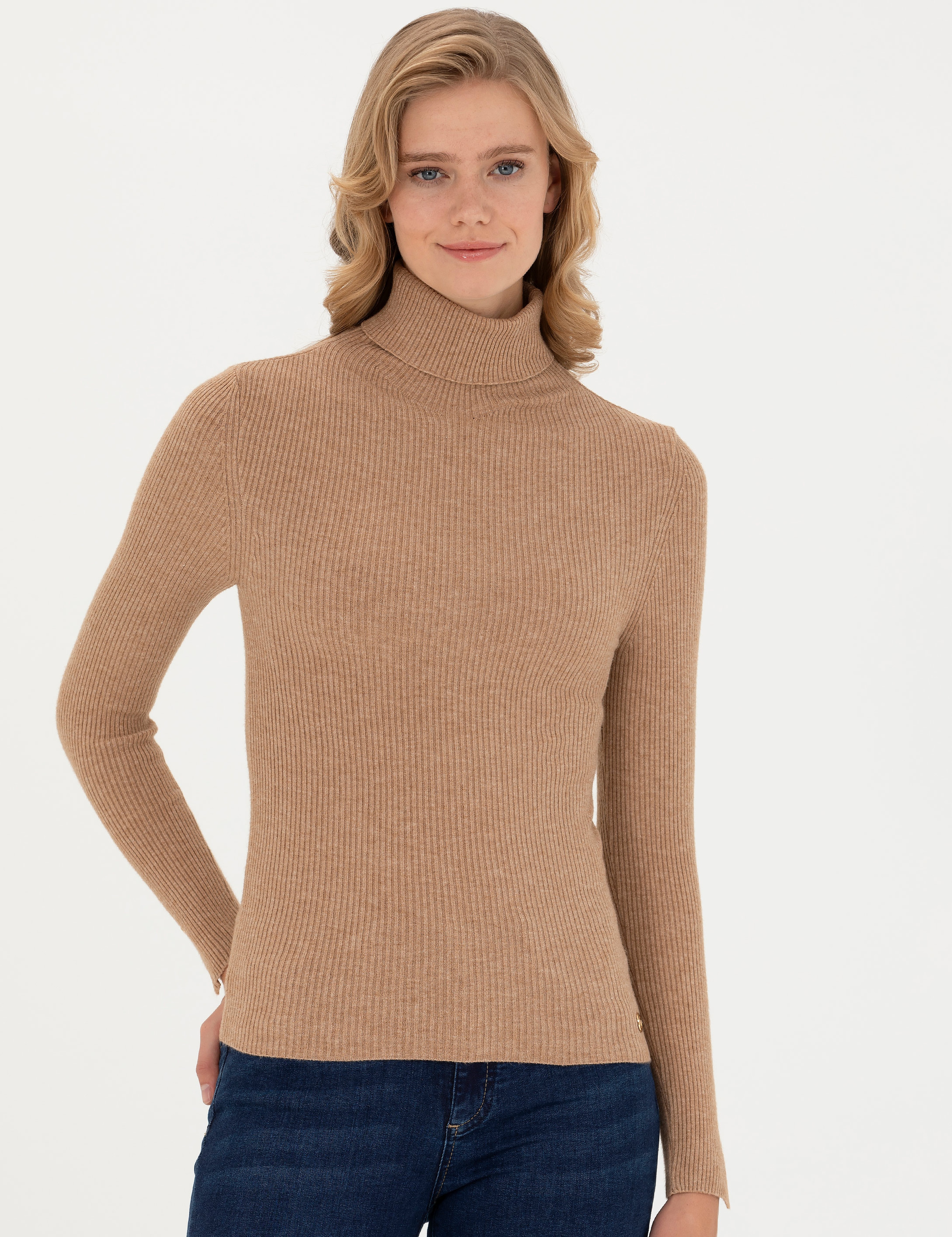 Bej Extra Slim Fit Balıkçı Yaka Kazak
