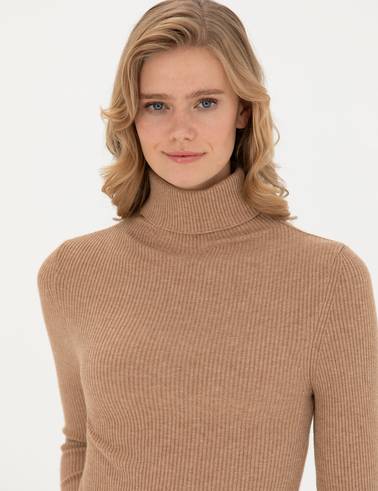 Bej Extra Slim Fit Balıkçı Yaka Kazak