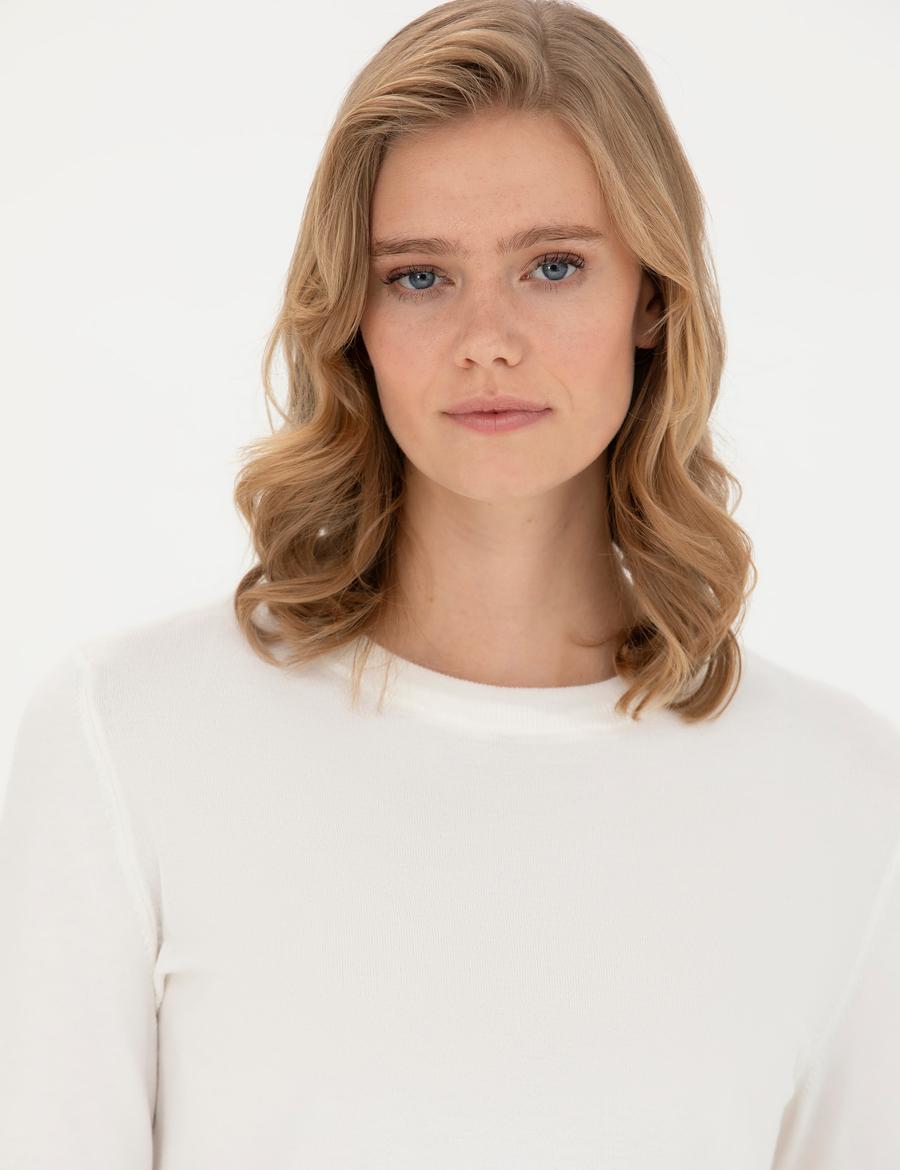 Ekru Slim Fit Bisiklet Yaka Kazak