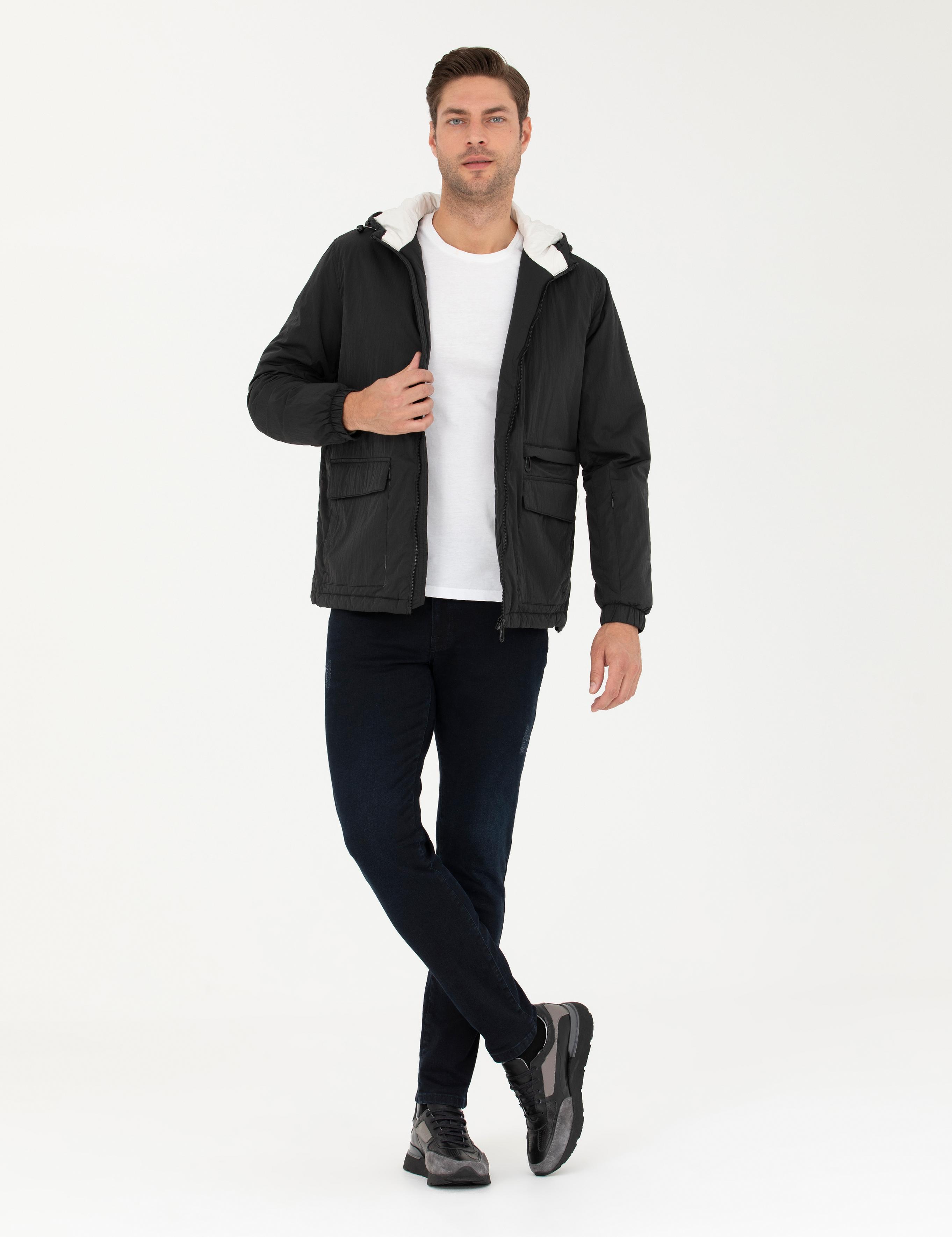 Siyah Kapişonlu Baharlık Mevsimlik Mont