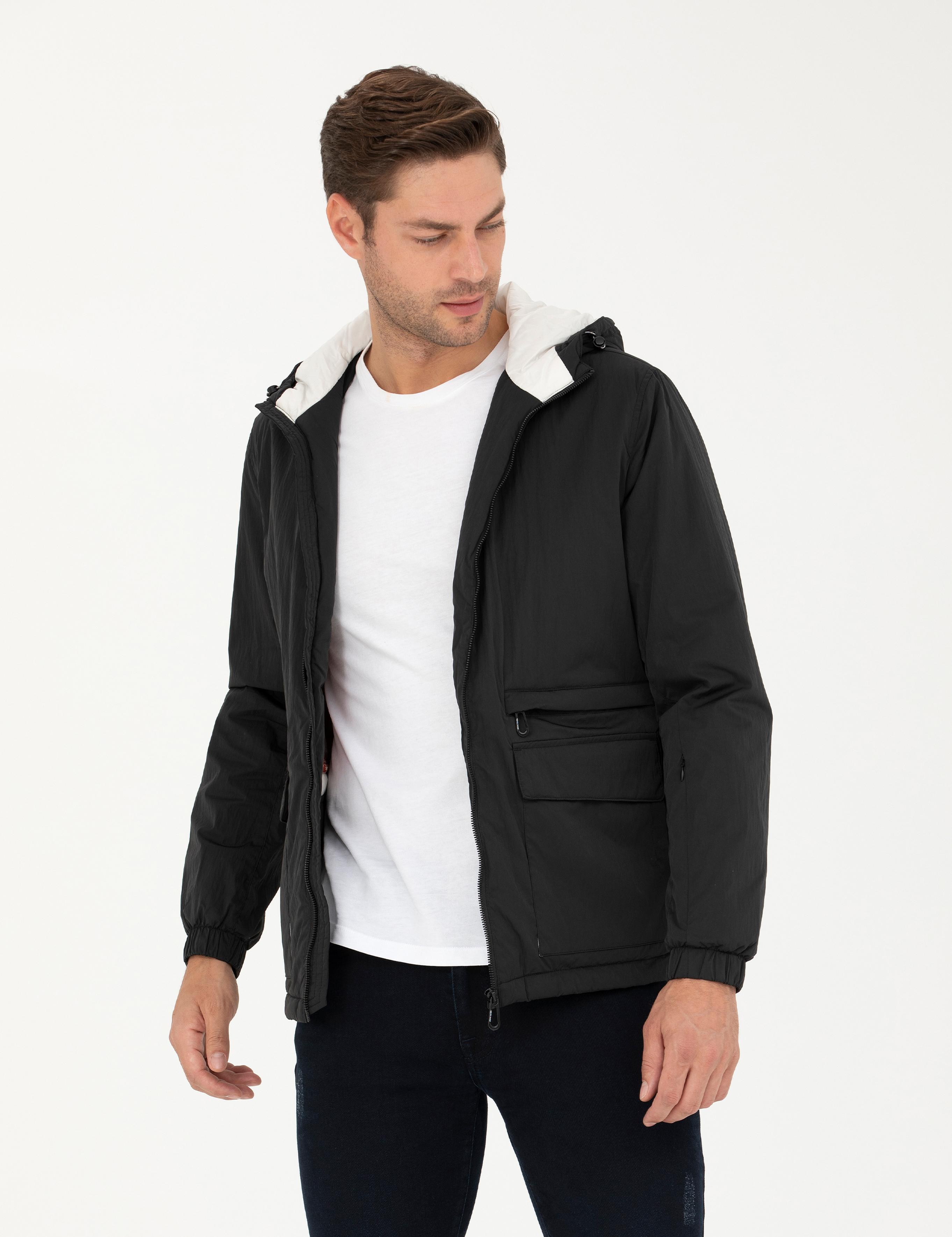 Siyah Kapişonlu Baharlık Mevsimlik Mont