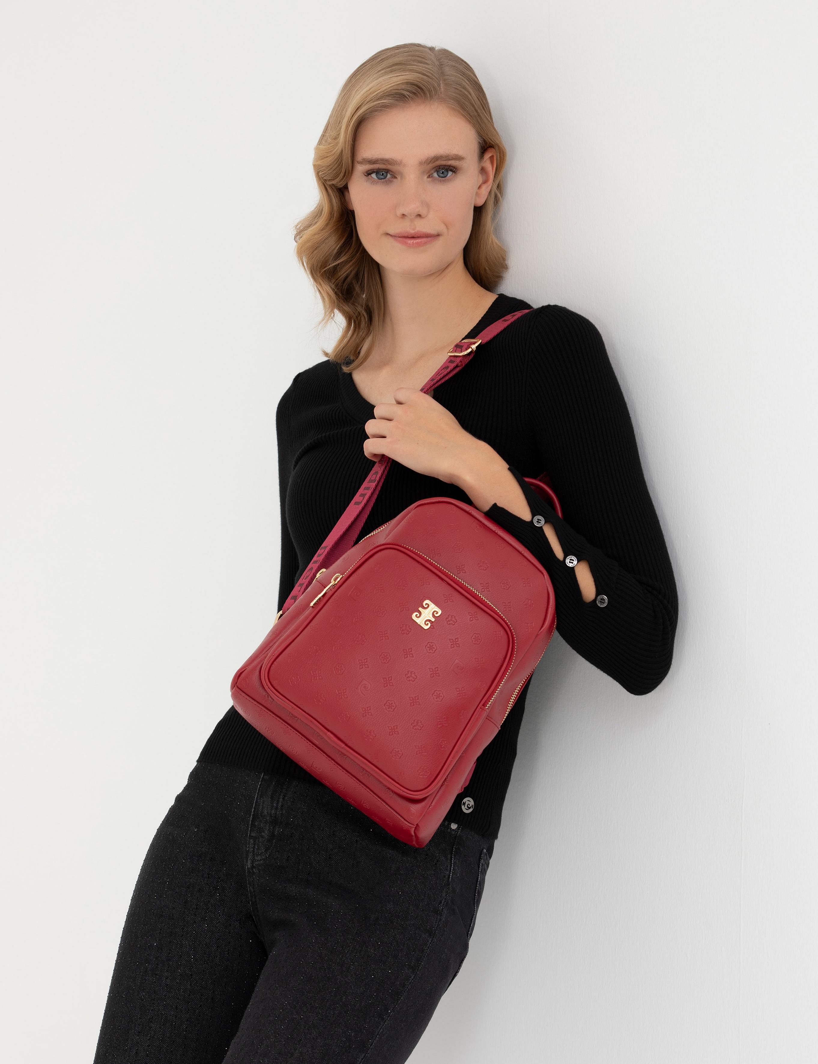 Kırmızı Sırt Çantası