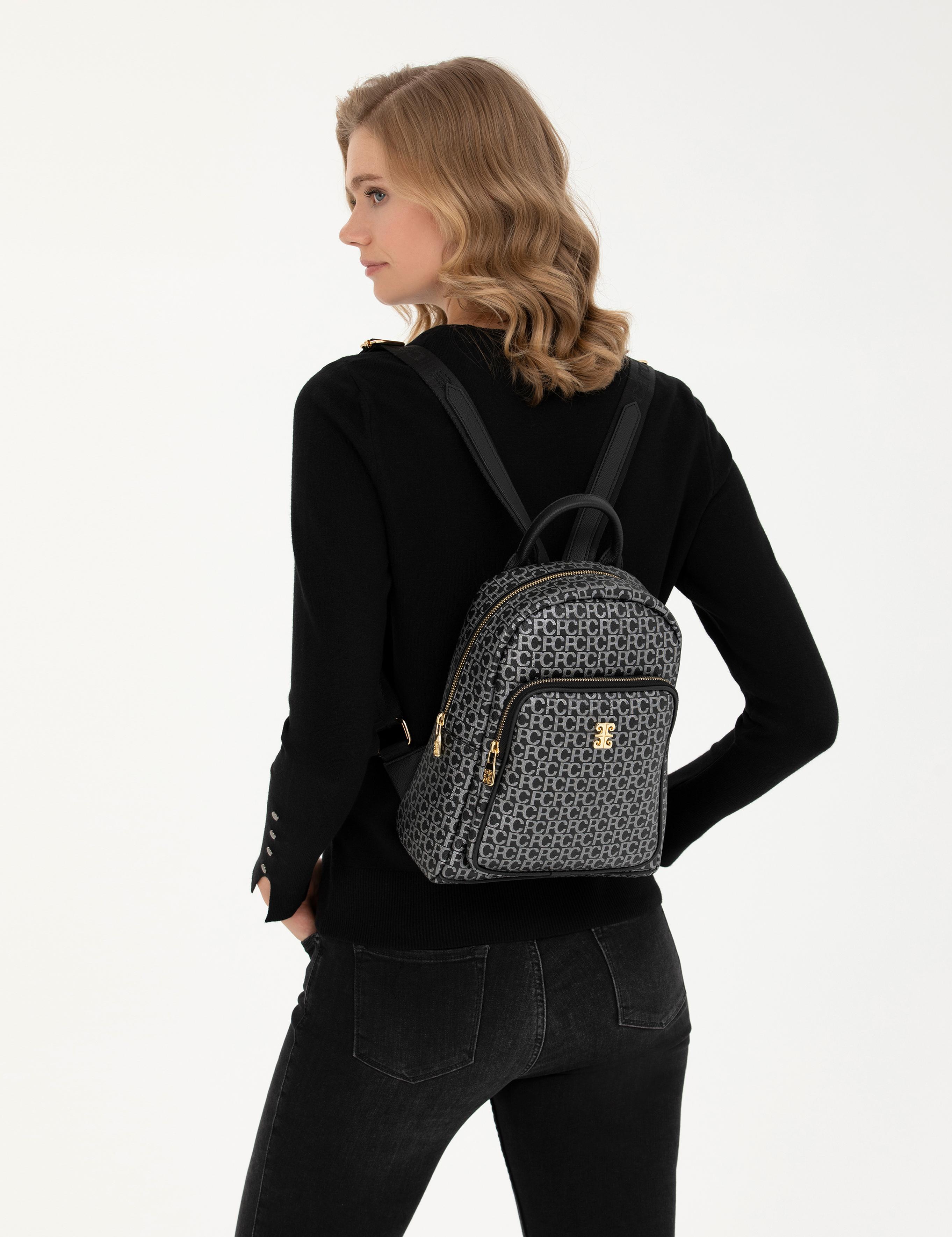 Siyah Sırt Çantası