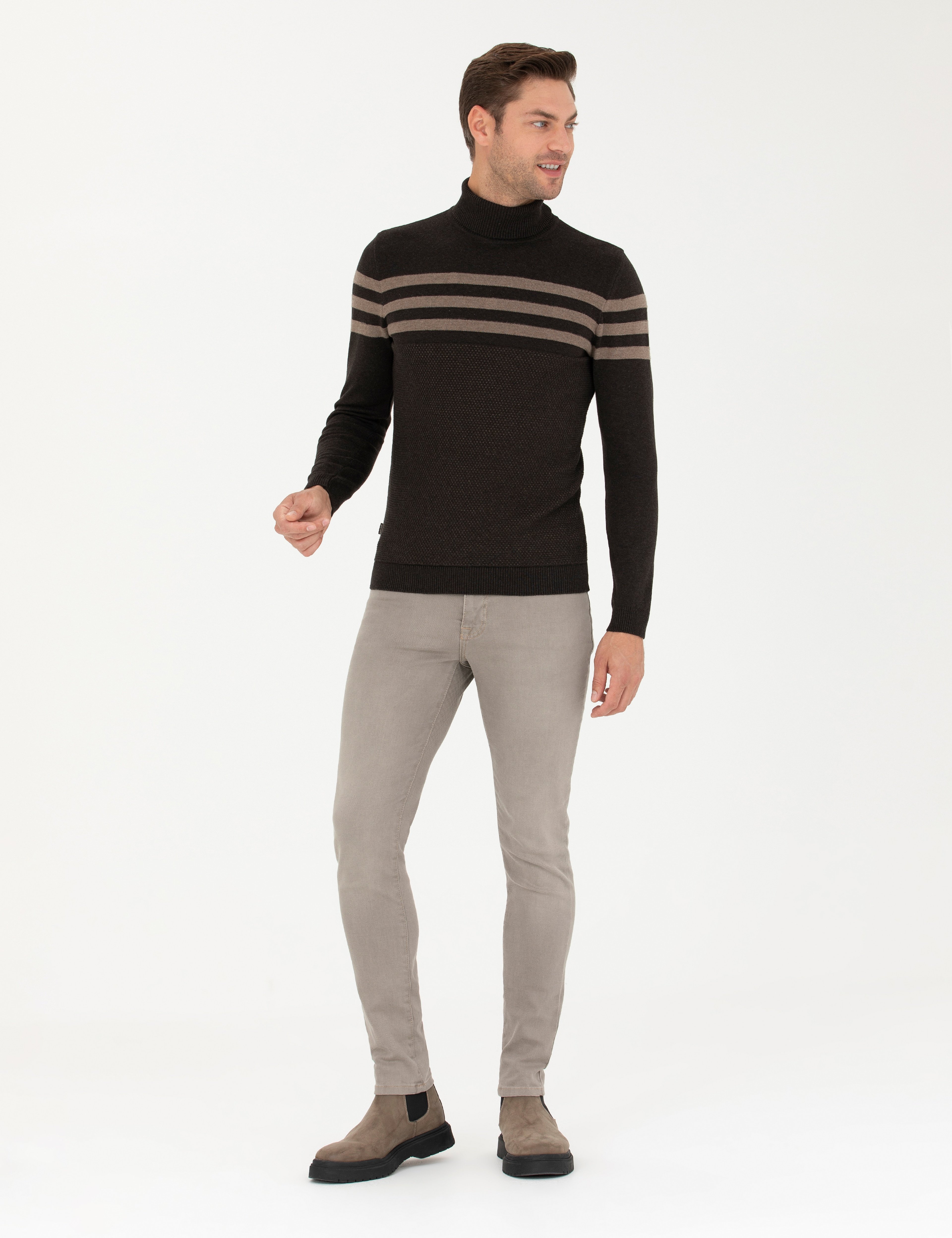 Kahverengi Slim Fit Balıkçı Yaka Triko Kazak