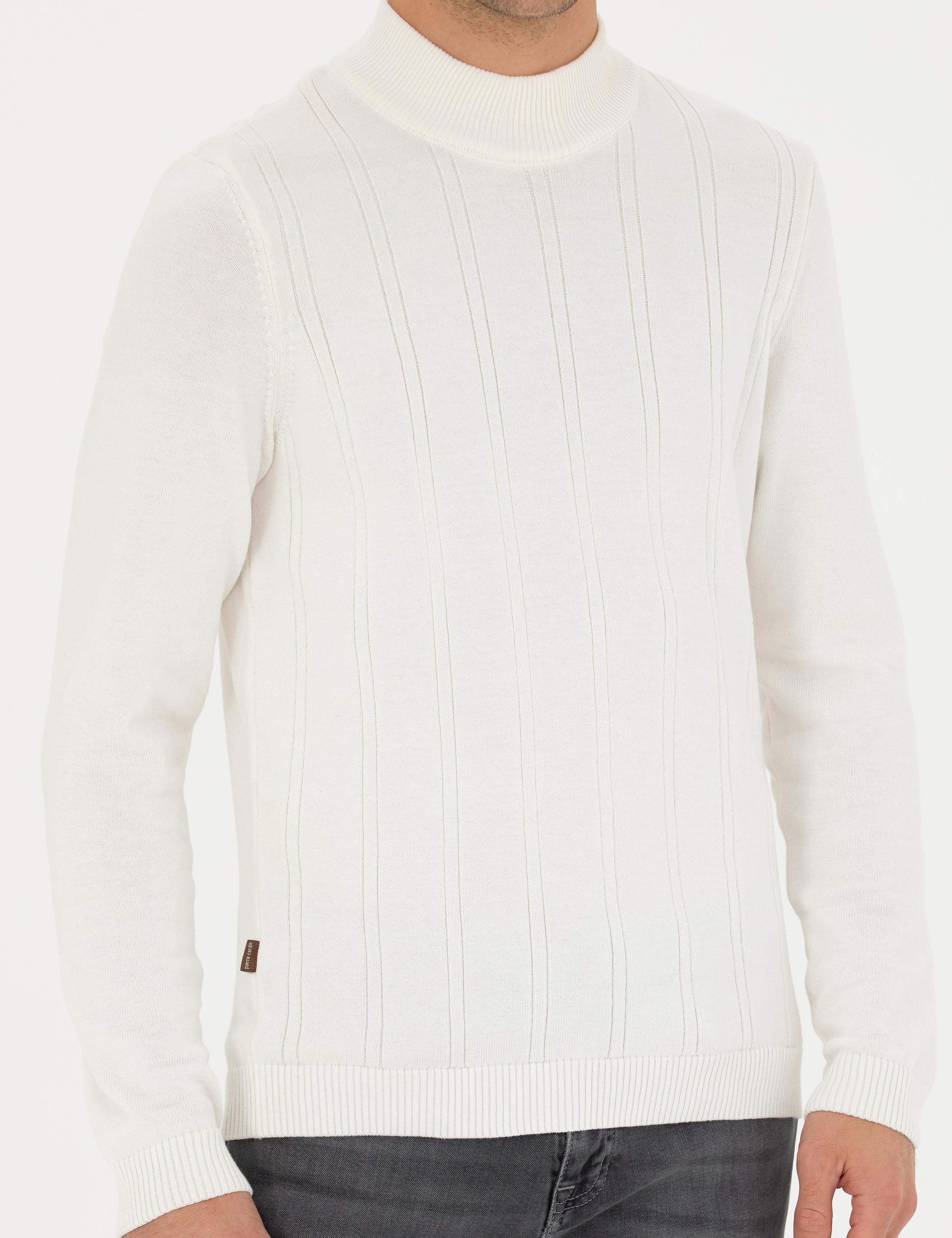 Ekru Slim Fit Yarım Balıkçı Yaka Triko Kazak