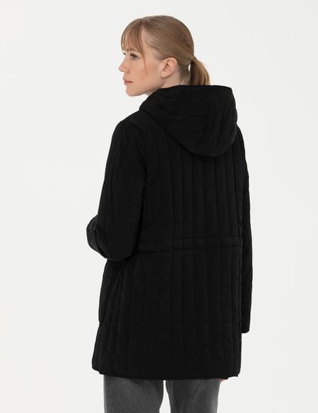 Siyah Kapüşonlu Mont - 50272232009