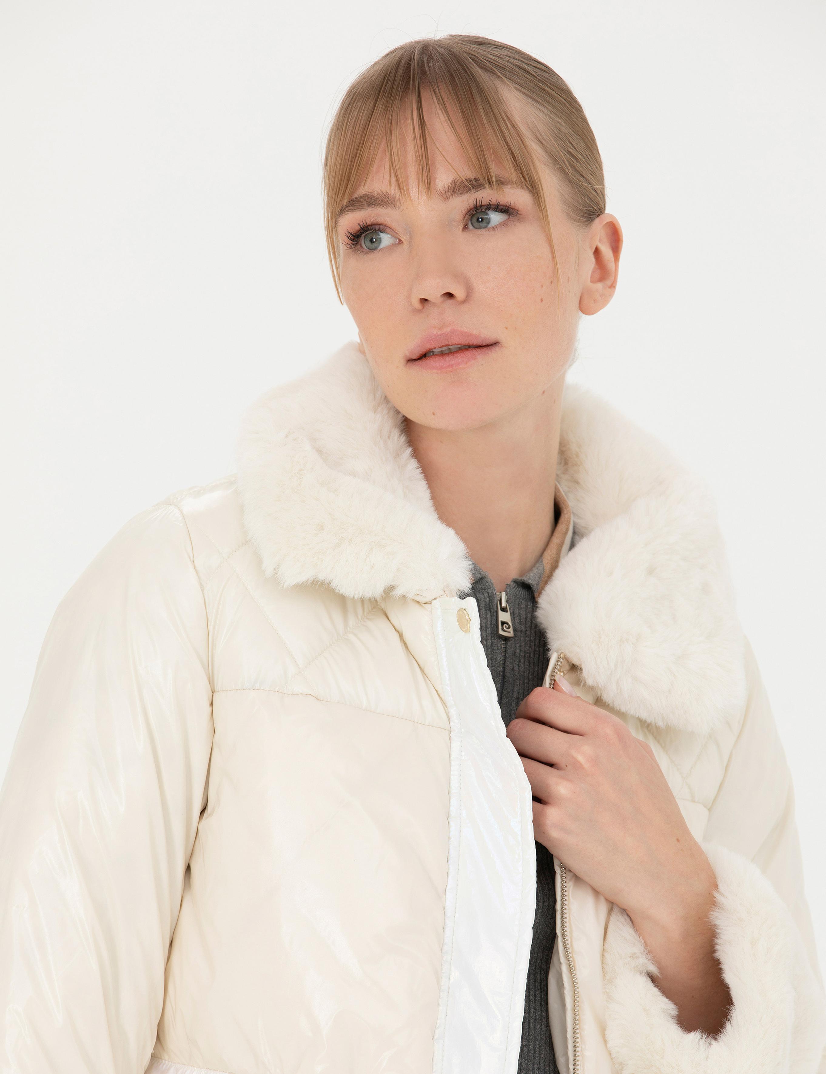 Ekru Kürk Yaka Mont