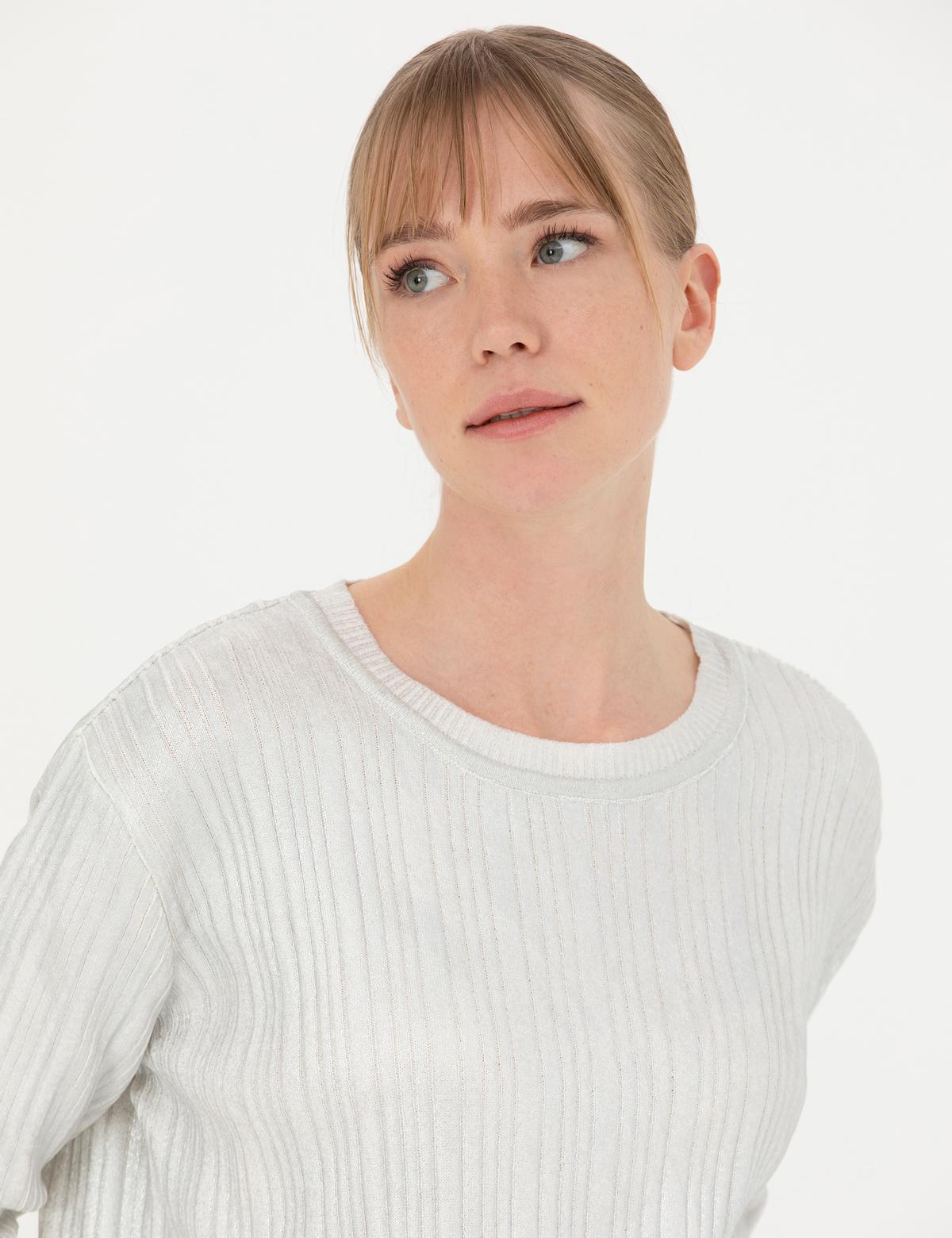 Ekru Regular Fit Bisiklet Yaka Kazak - 50279009003