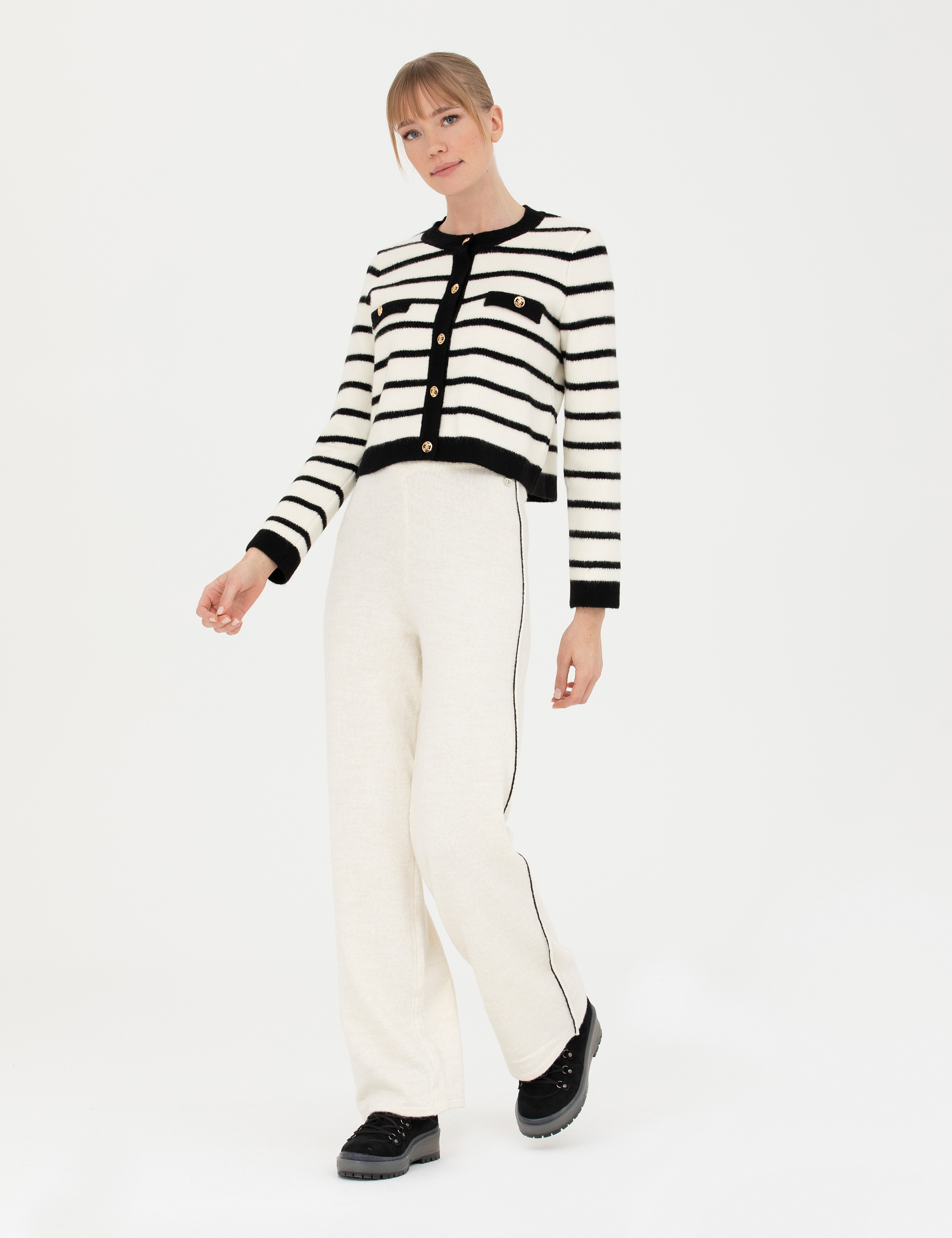 Ekru Loose Fit Triko Pantolon