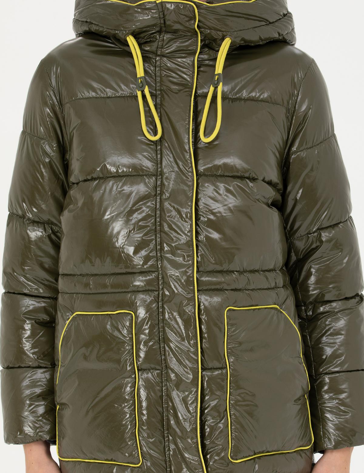 Haki Kapüşonlu Parlak Mont - 50272212009