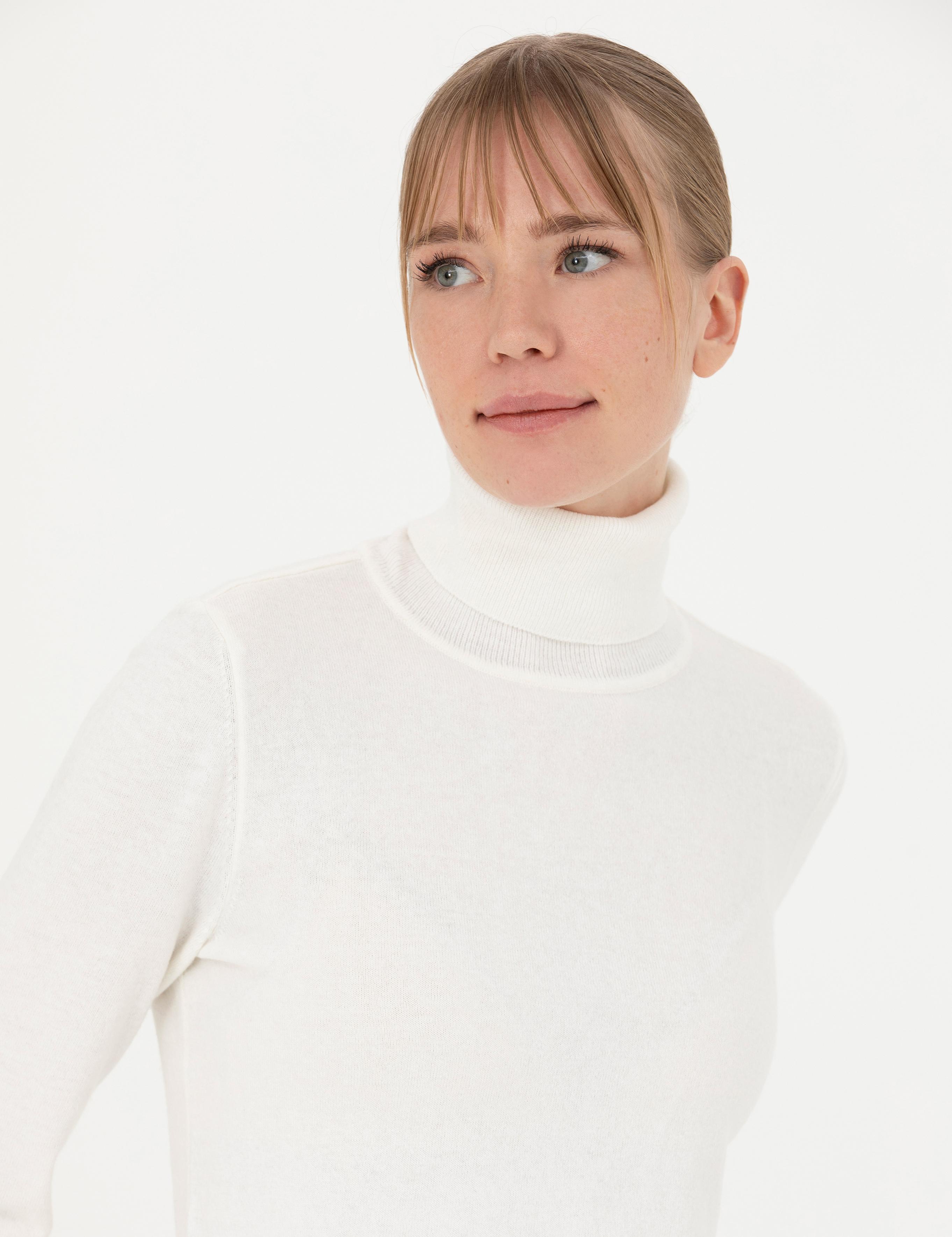 Krem Slim Fit Balıkçı Yaka Kazak