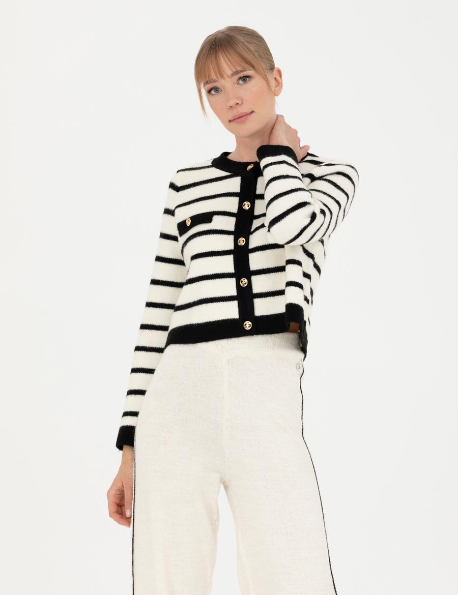 Ekru Crop Top Triko Hırka