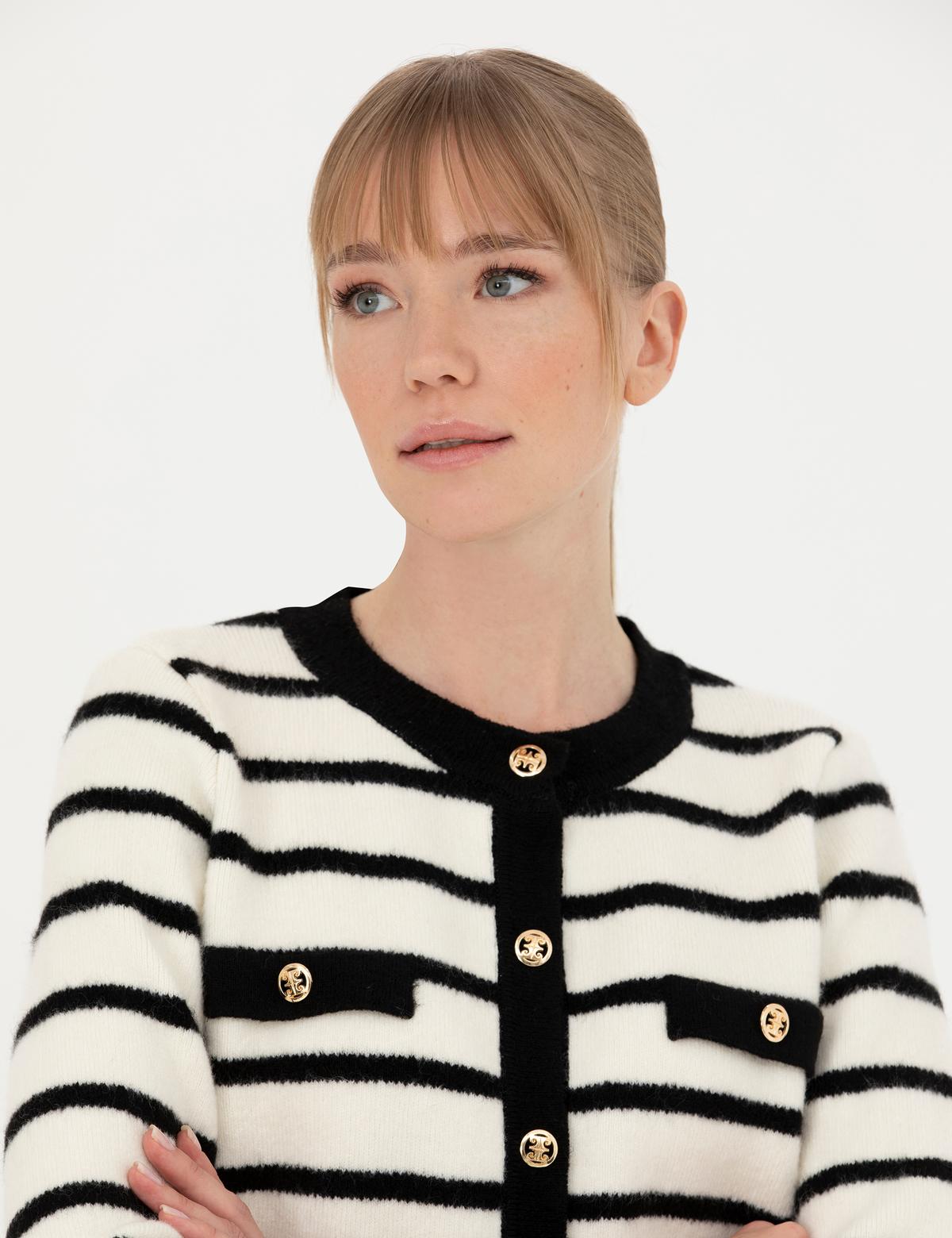 Ekru Crop Top Triko Hırka - 50280226004