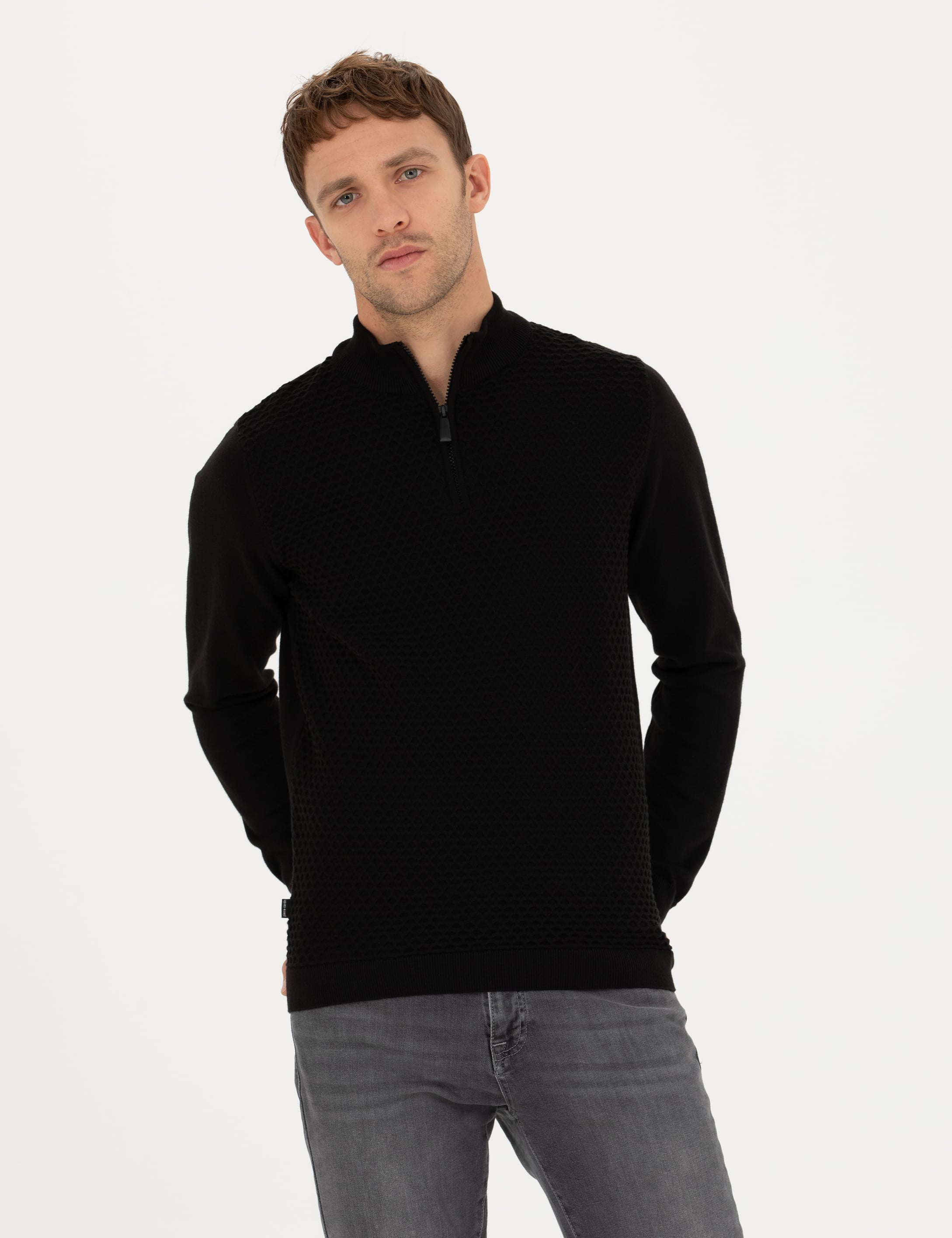 Siyah Slim Fit Fermuarlı Dik Yaka Triko Kazak - Image 1