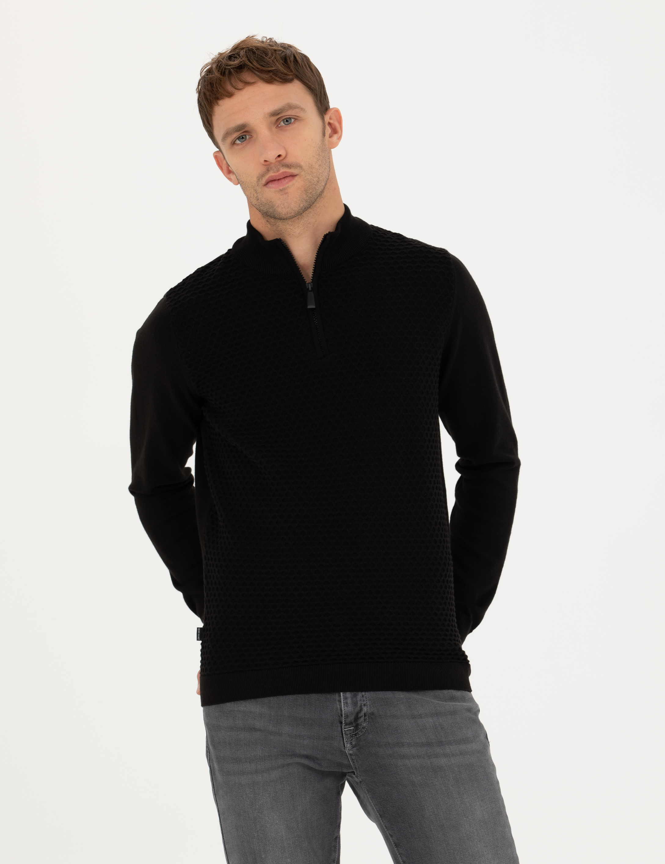 Siyah Slim Fit Fermuarlı Dik Yaka Triko Kazak