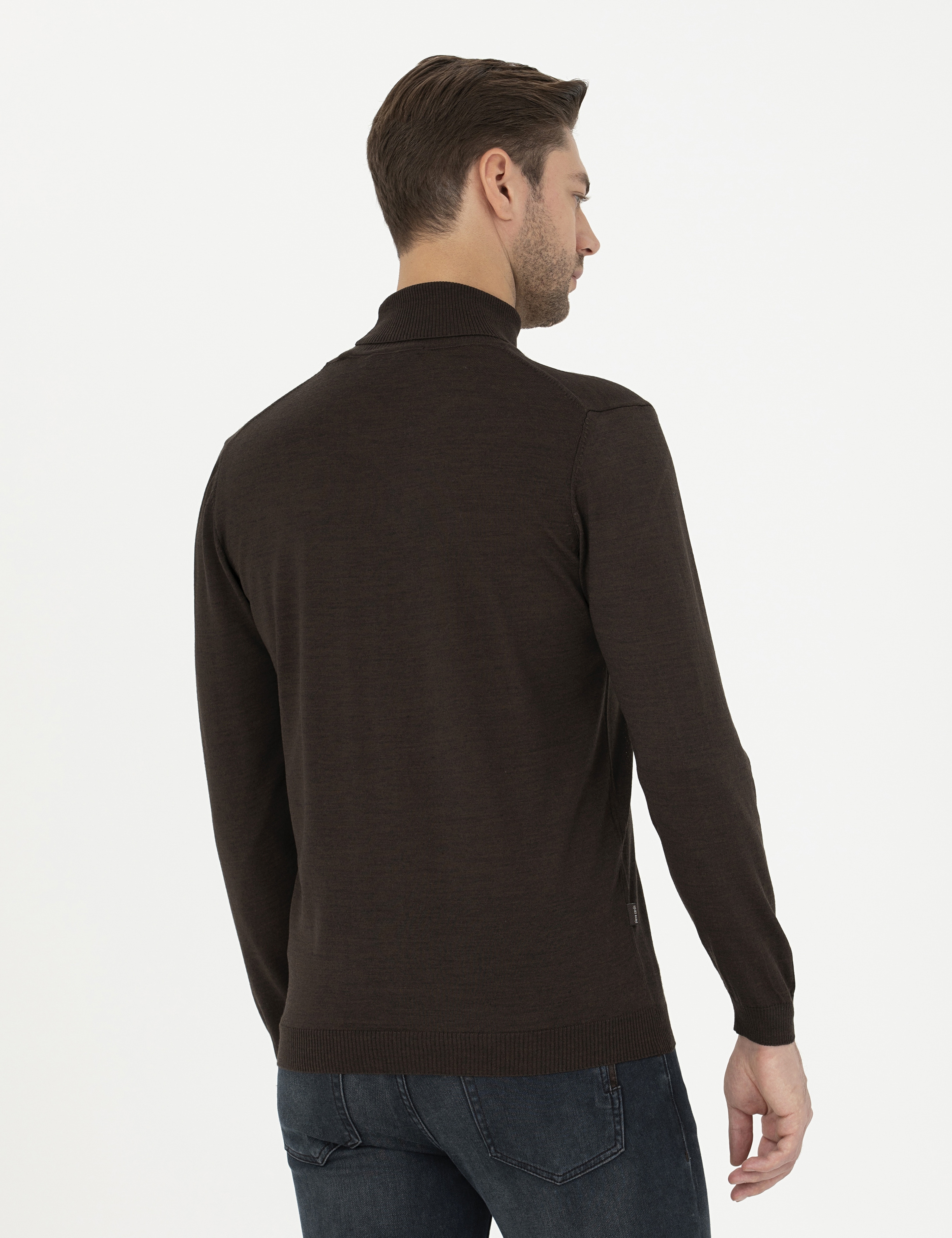 Kahverengi Slim Fit Balıkçı Yaka Yün Karışımlı Basic Triko Kazak - Image 5