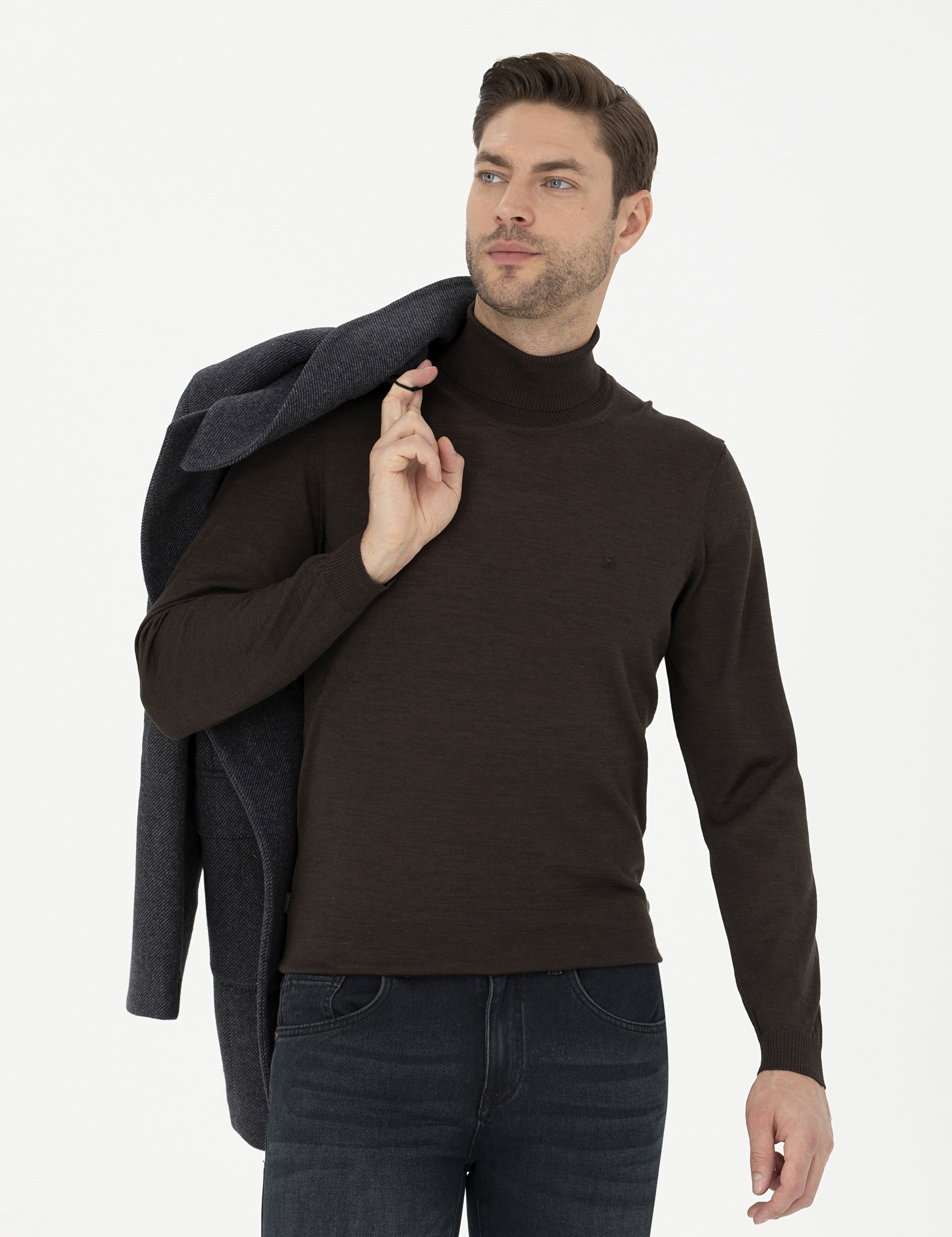 Kahverengi Slim Fit Balıkçı Yaka Yün Karışımlı Basic Triko Kazak - Image 1