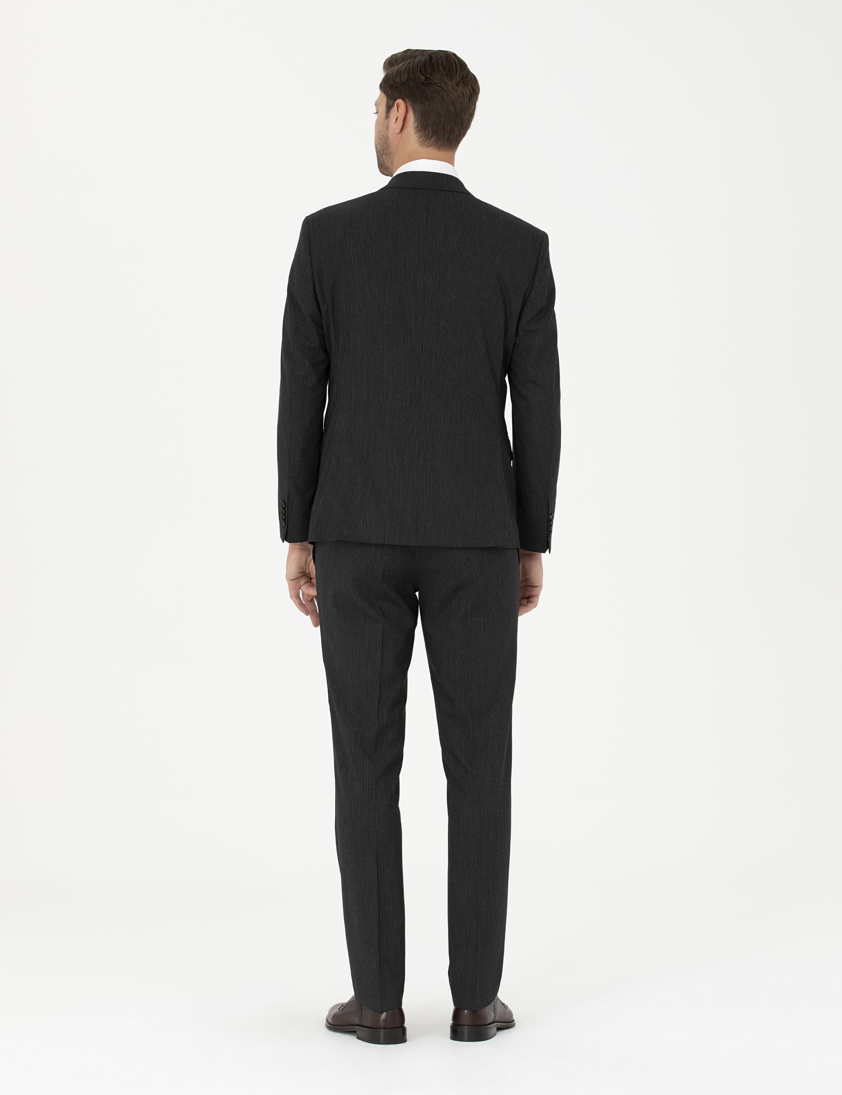 Antrasit Çizgi Detaylı Takım Elbise