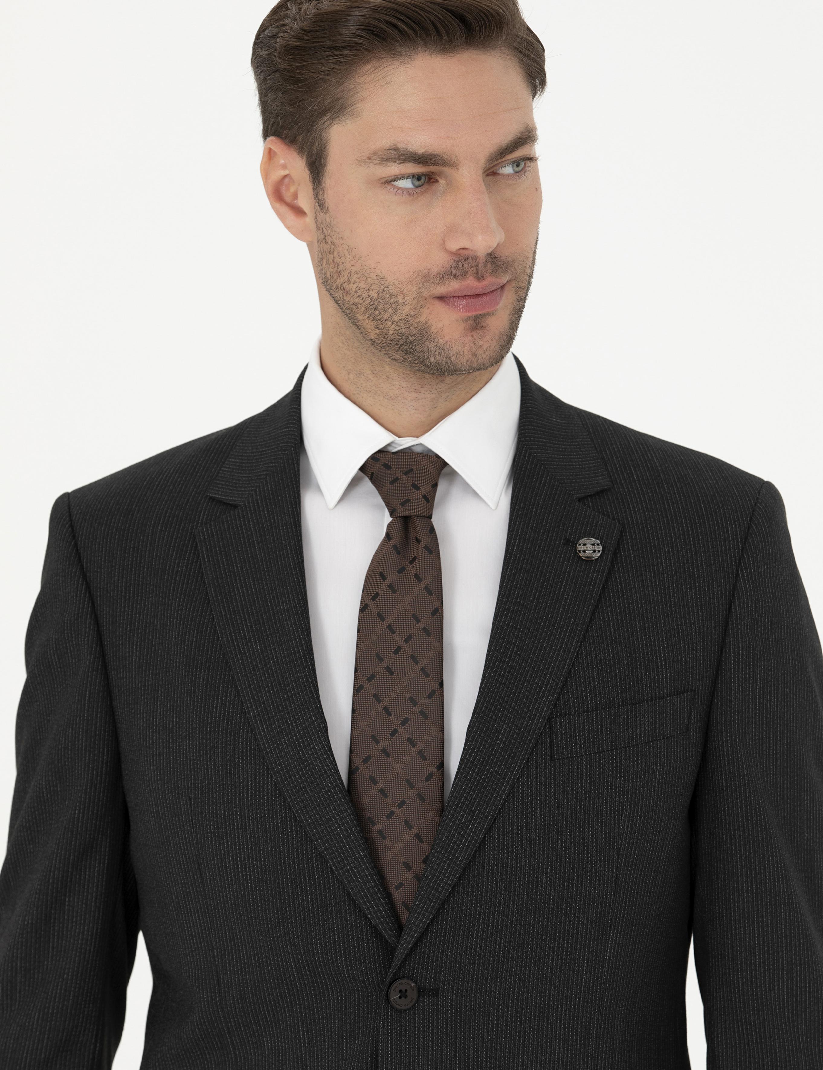 Antrasit Çizgi Detaylı Takım Elbise