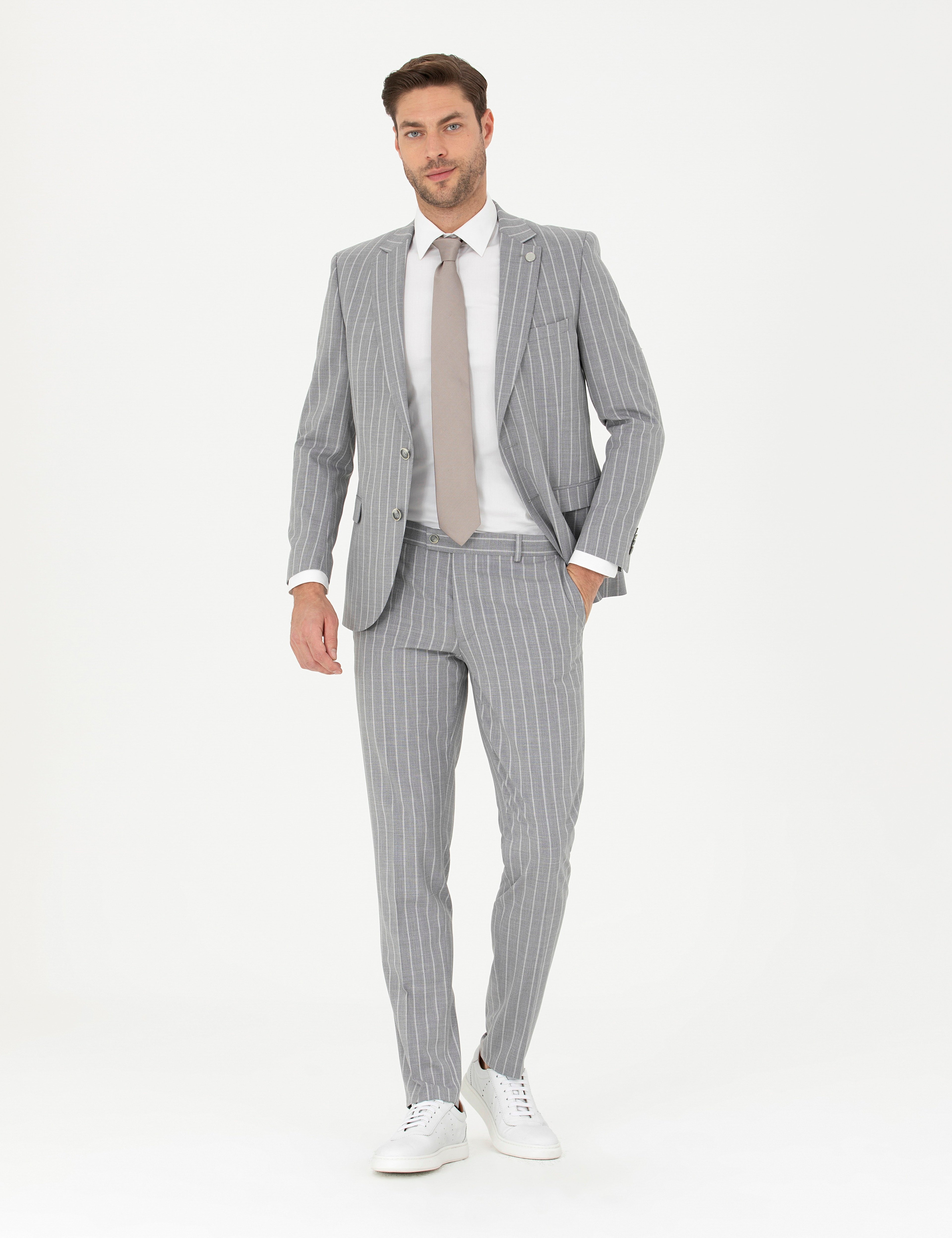 Gri Extra Slim Fit Çizgili Yün Karışımlı Takım Elbise