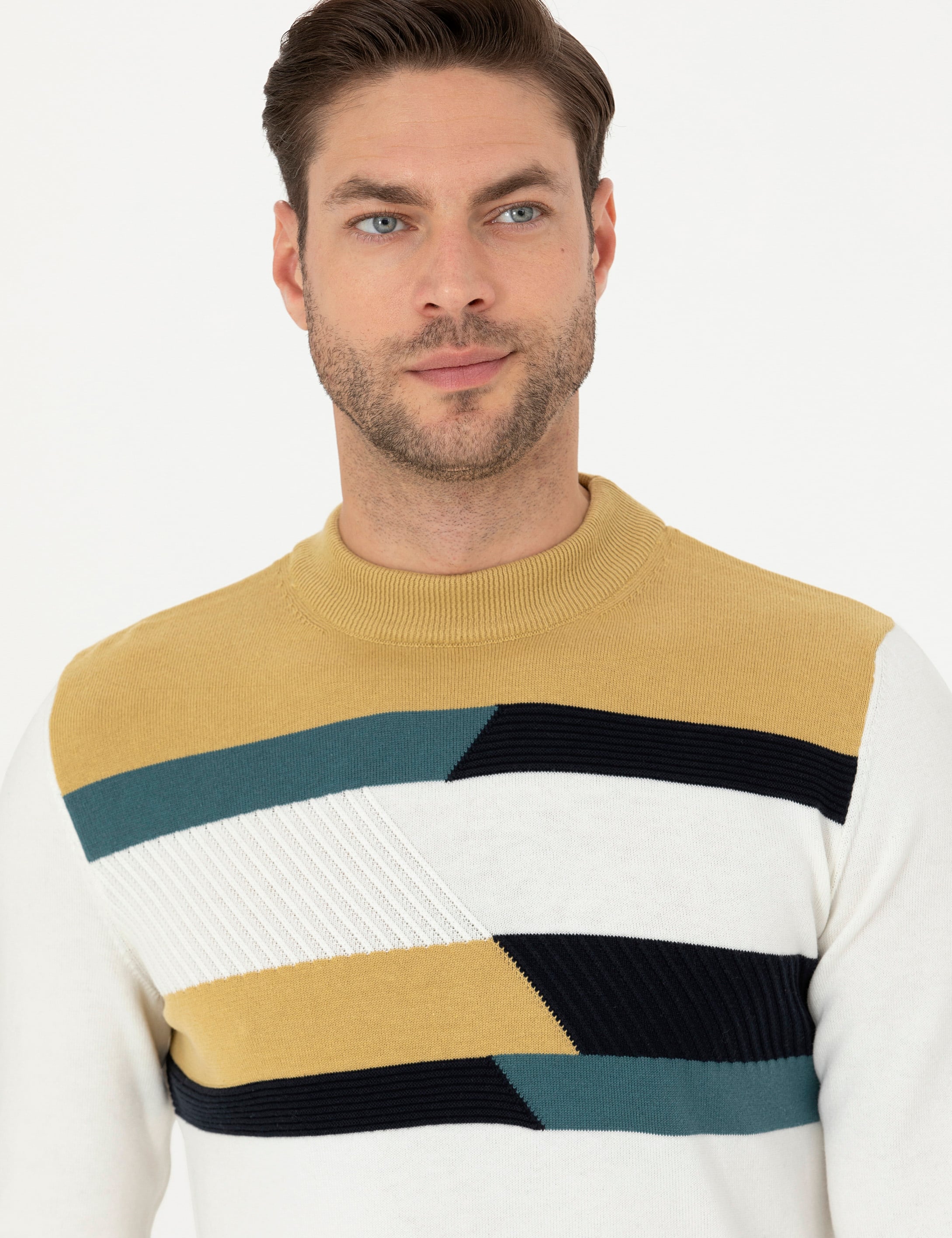 Pierre Cardin Ekru Slim Fit Yarım Balıkçı Yaka Triko Kazak görsel 2