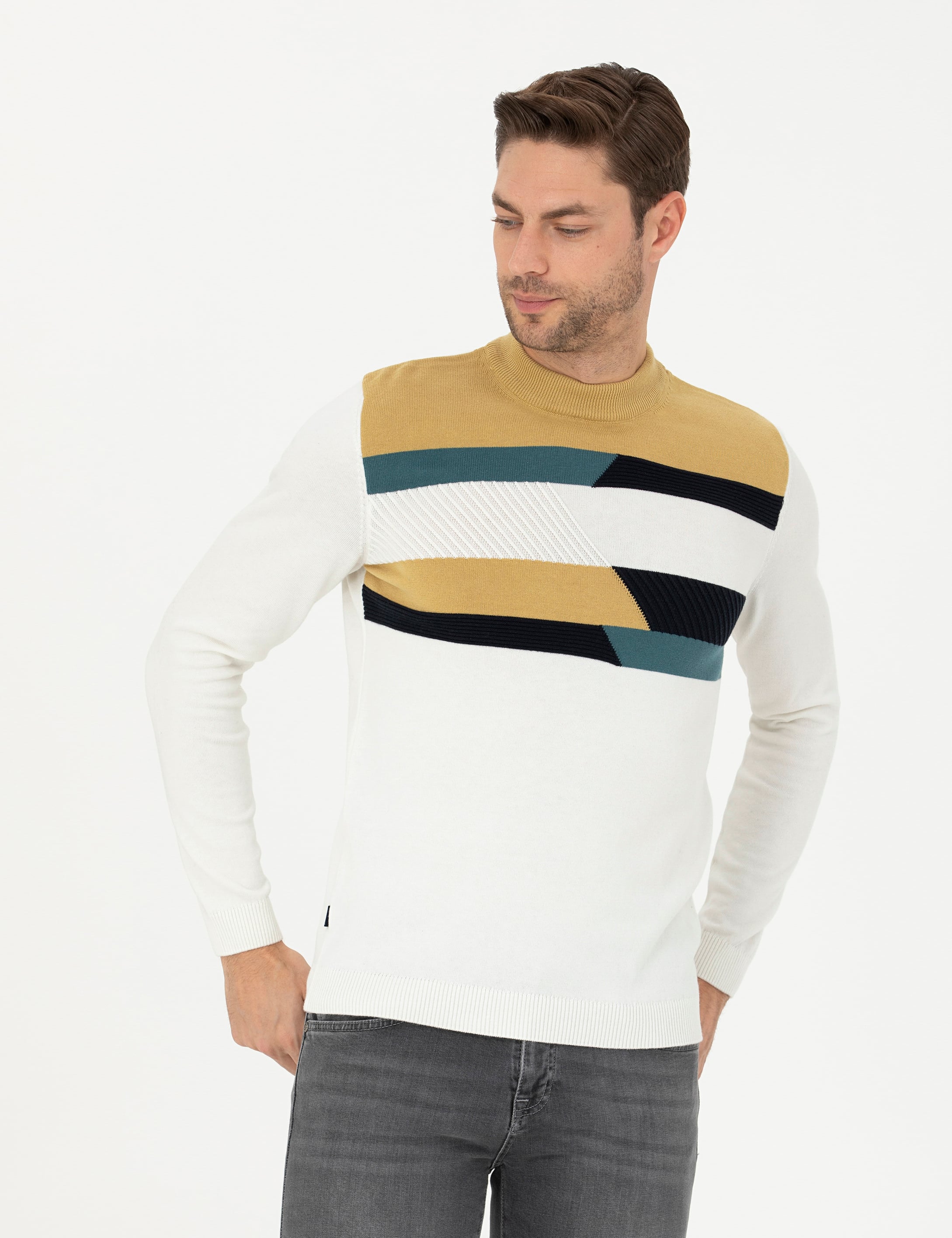 Ekru Slim Fit Yarım Balıkçı Yaka Triko Kazak - Image 1