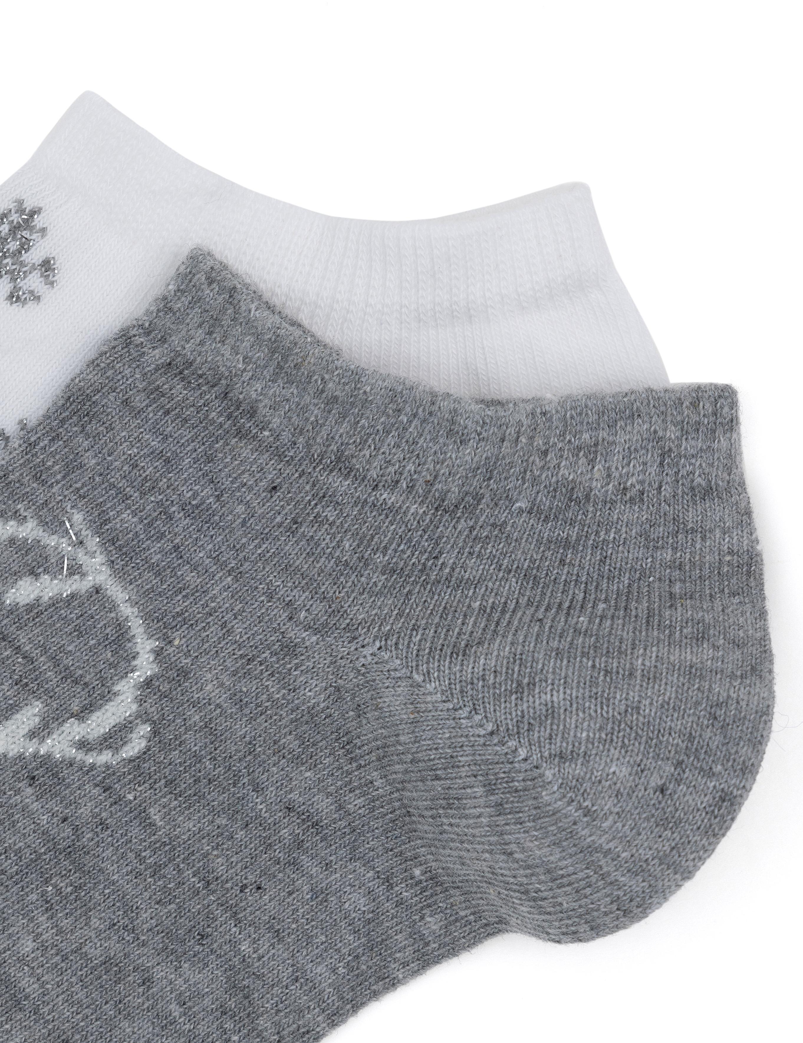 Gri Çorap