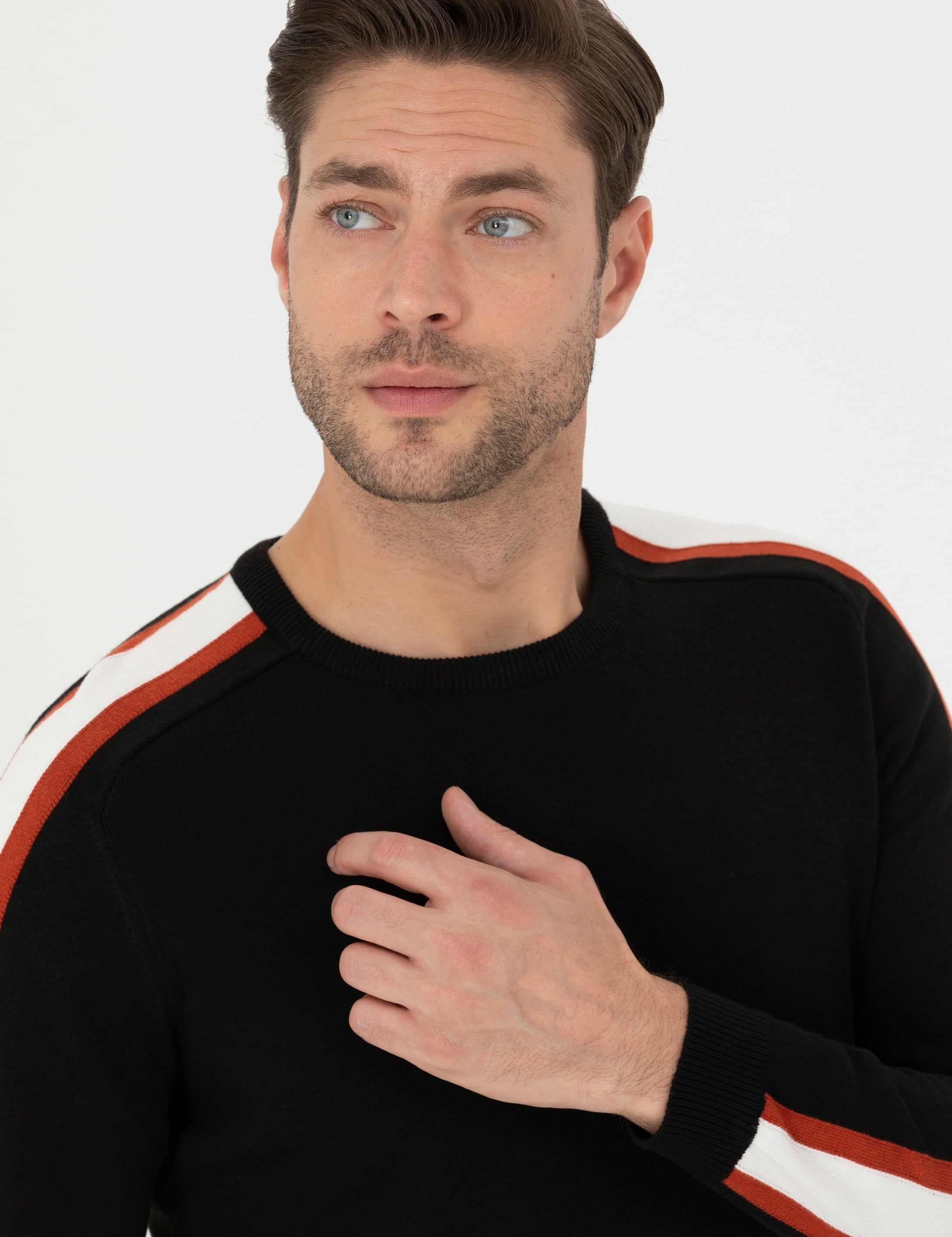 Siyah Slim Fit Bisiklet Yaka Triko Kazak