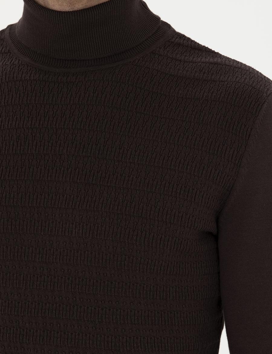 Kahverengi Slim Fit Balıkçı Yaka Triko Kazak