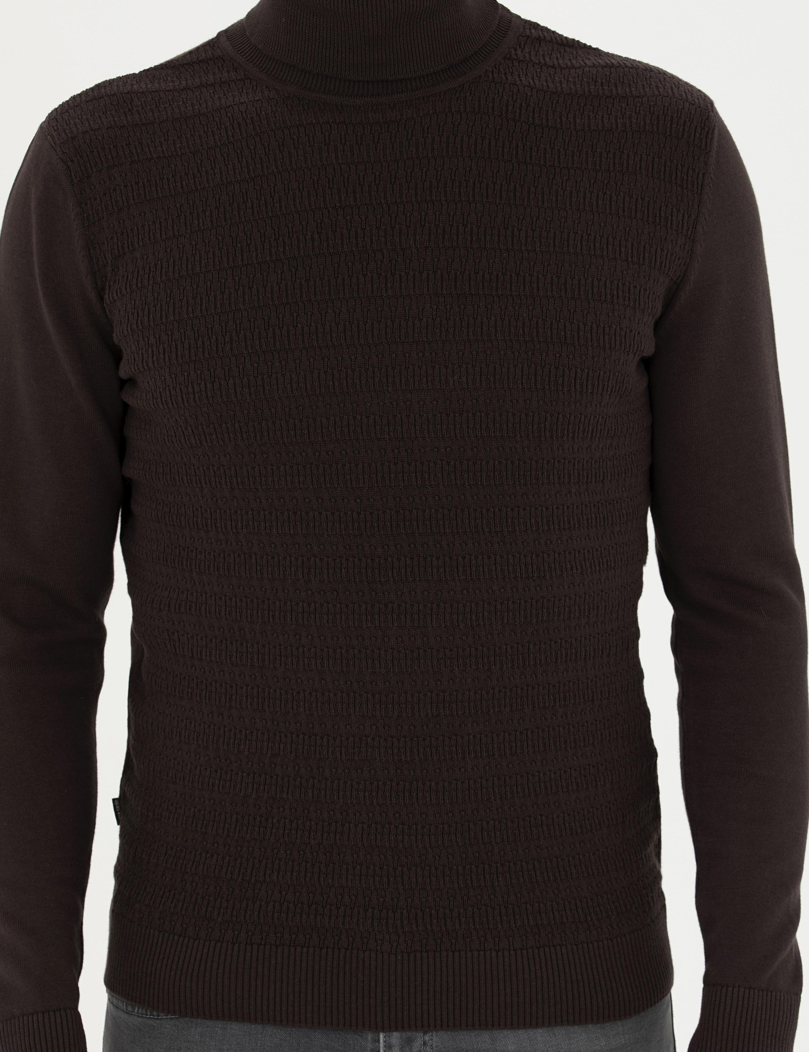 Kahverengi Slim Fit Balıkçı Yaka Triko Kazak