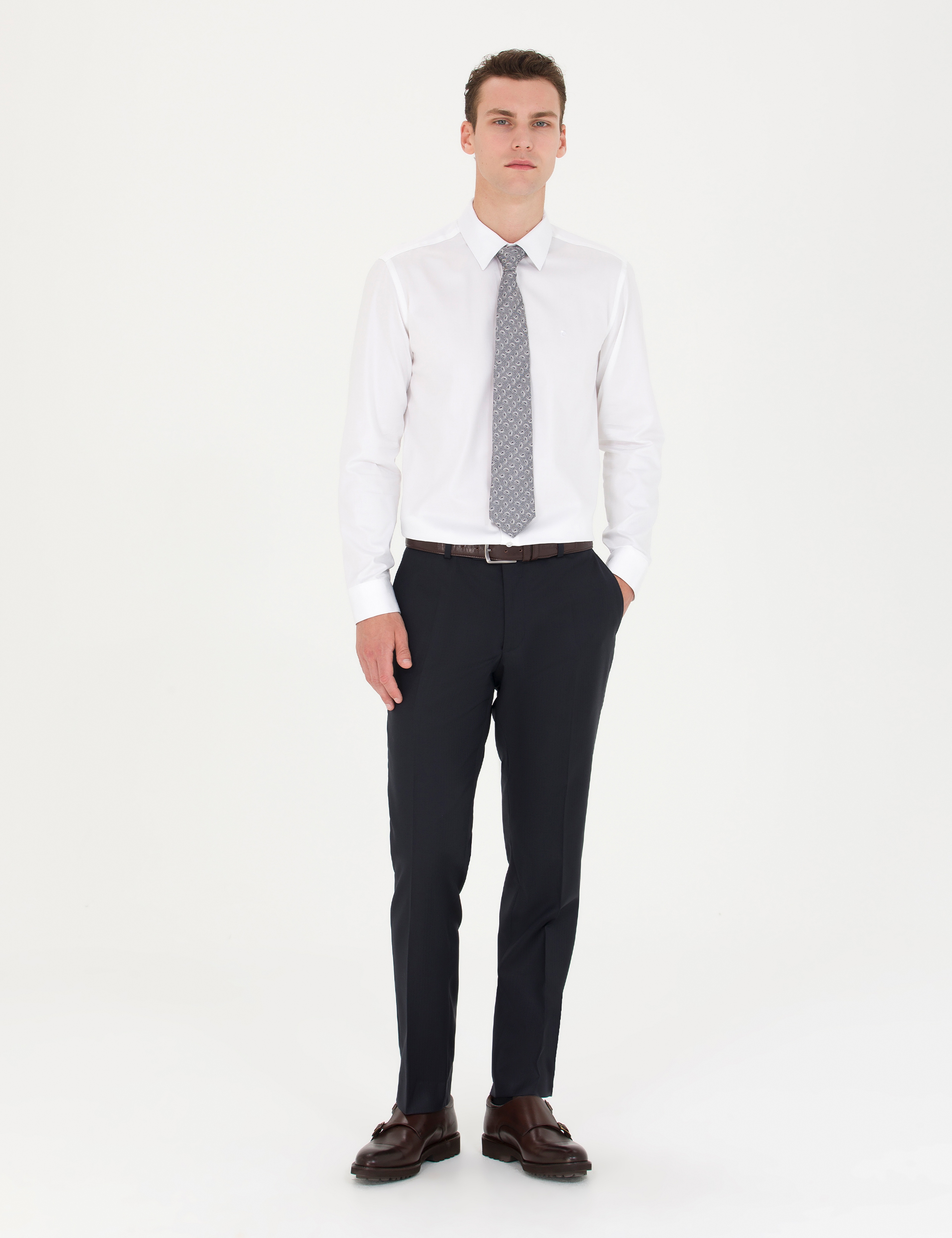 Beyaz Slim Fit Uzun Kollu Basic Gömlek