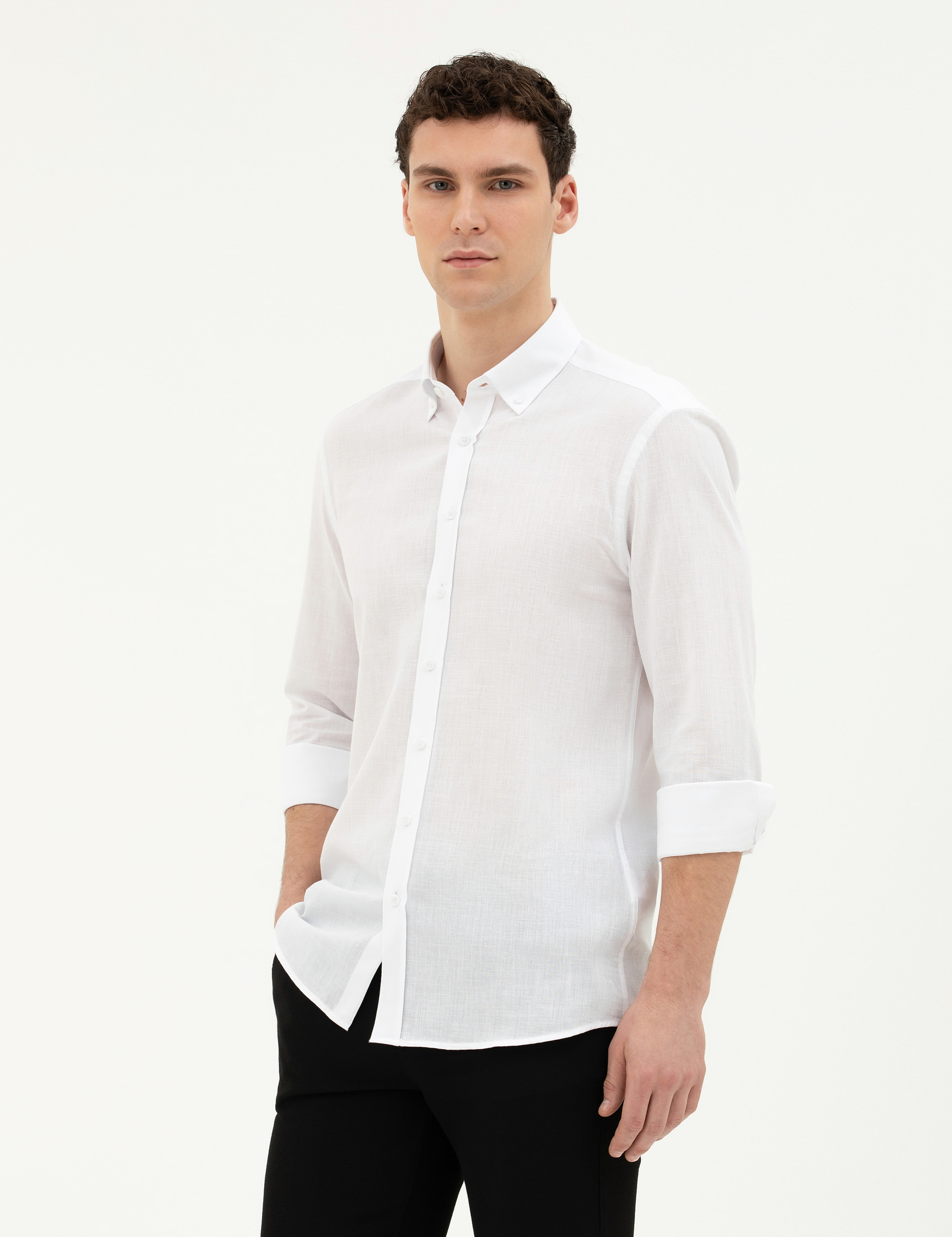 Beyaz Slim Fit Uzun Kollu Gömlek - Image 1
