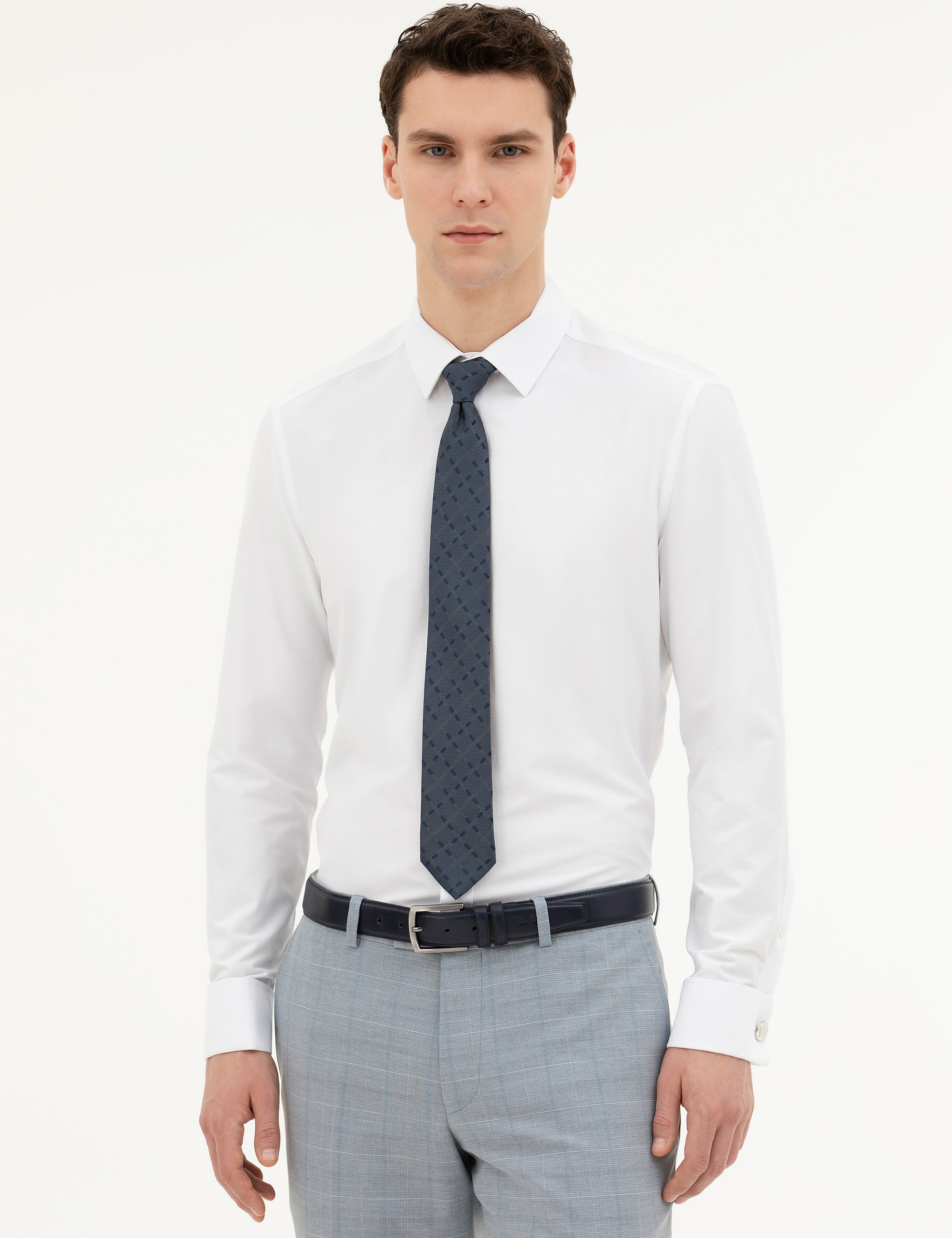 Beyaz Slim Fit Uzun Kollu Basic Gömlek
